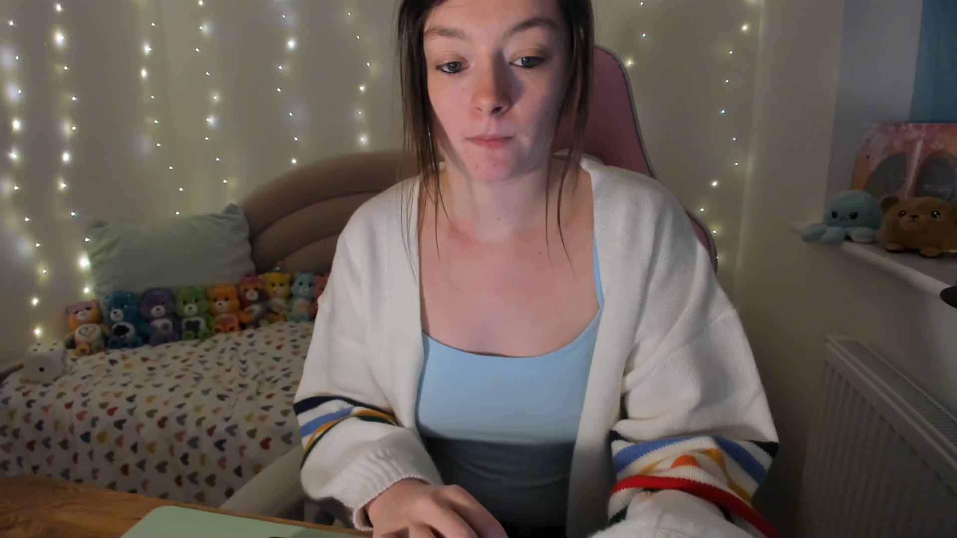 Gallery image thumbnail from JessieBear_'s myfreecams stream on, 11/28/2023, 16:51 image 17 of 20