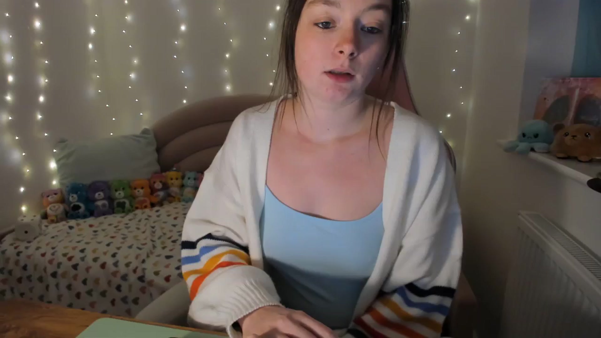 Gallery image thumbnail from JessieBear_'s myfreecams stream on, 11/28/2023, 16:51 image 19 of 20
