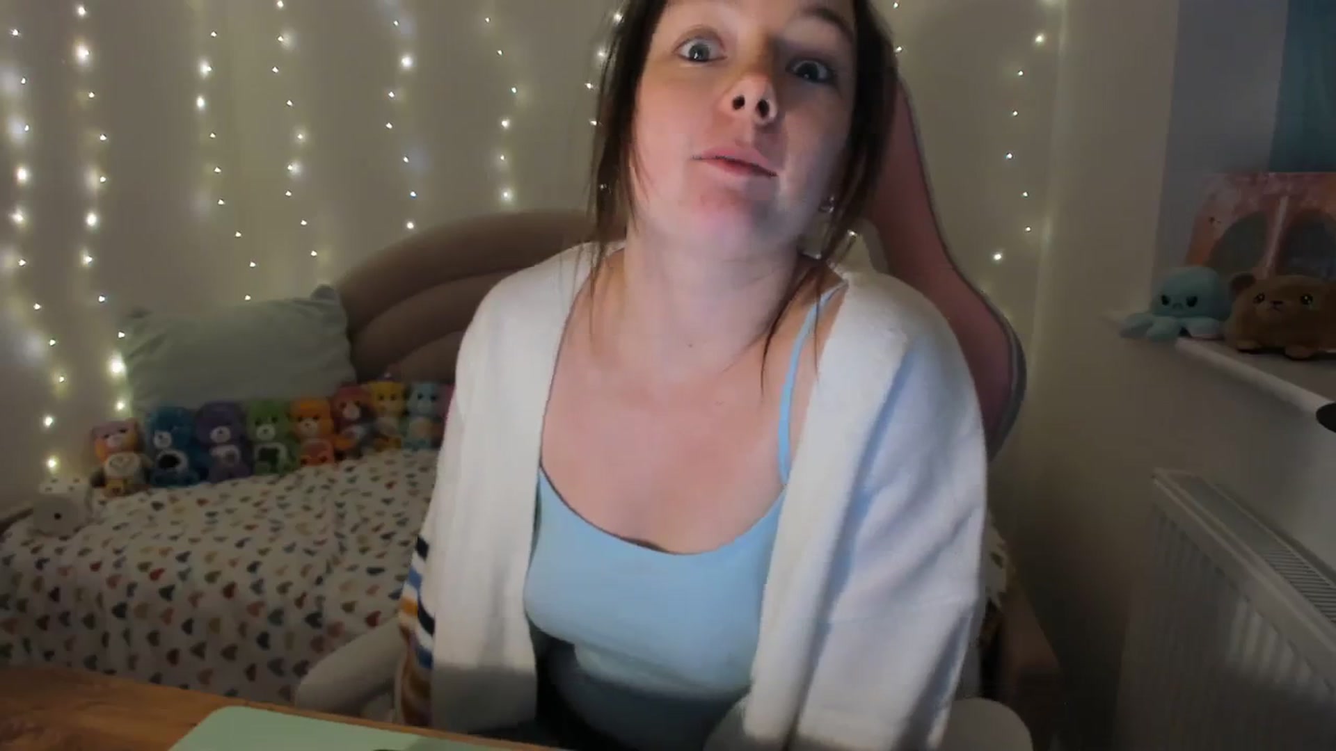Gallery image thumbnail from JessieBear_'s myfreecams stream on, 11/28/2023, 18:03 image 20 of 20