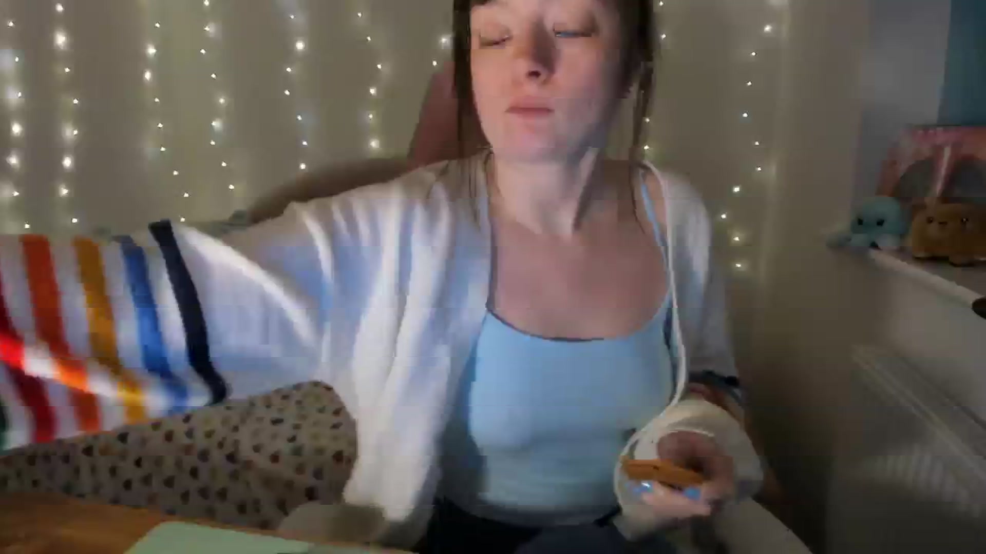 Gallery image thumbnail from JessieBear_'s myfreecams stream on, 11/28/2023, 18:03 image 6 of 20