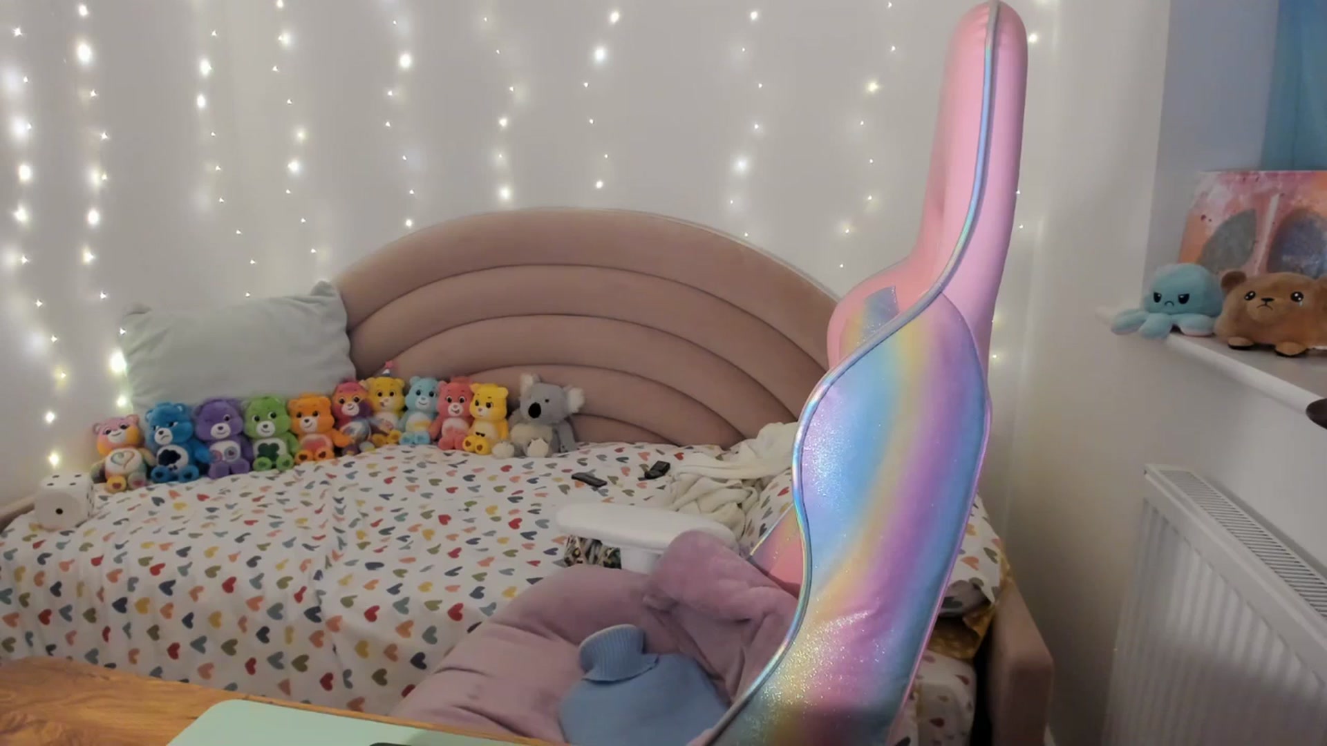 Gallery image thumbnail from JessieBear_'s myfreecams stream on, 11/28/2023, 18:03 image 5 of 20