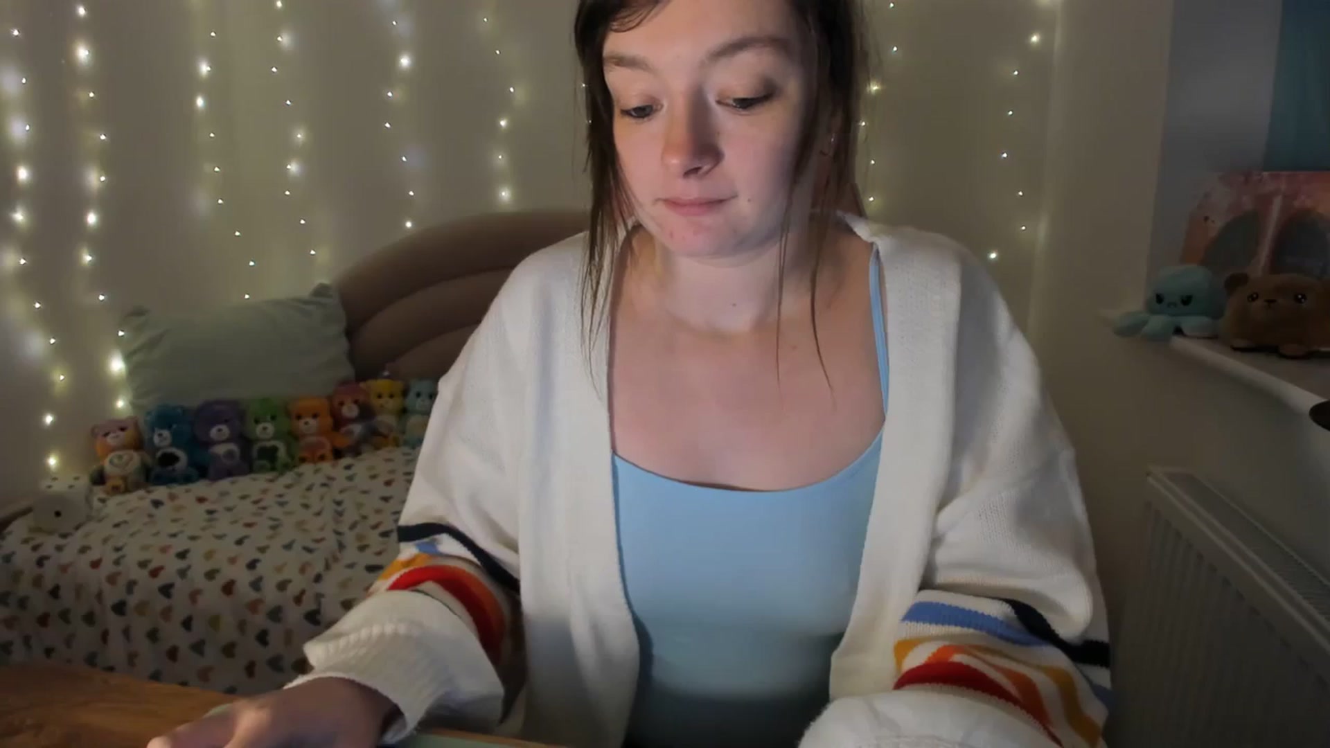 Gallery image thumbnail from JessieBear_'s myfreecams stream on, 11/28/2023, 18:03 image 17 of 20