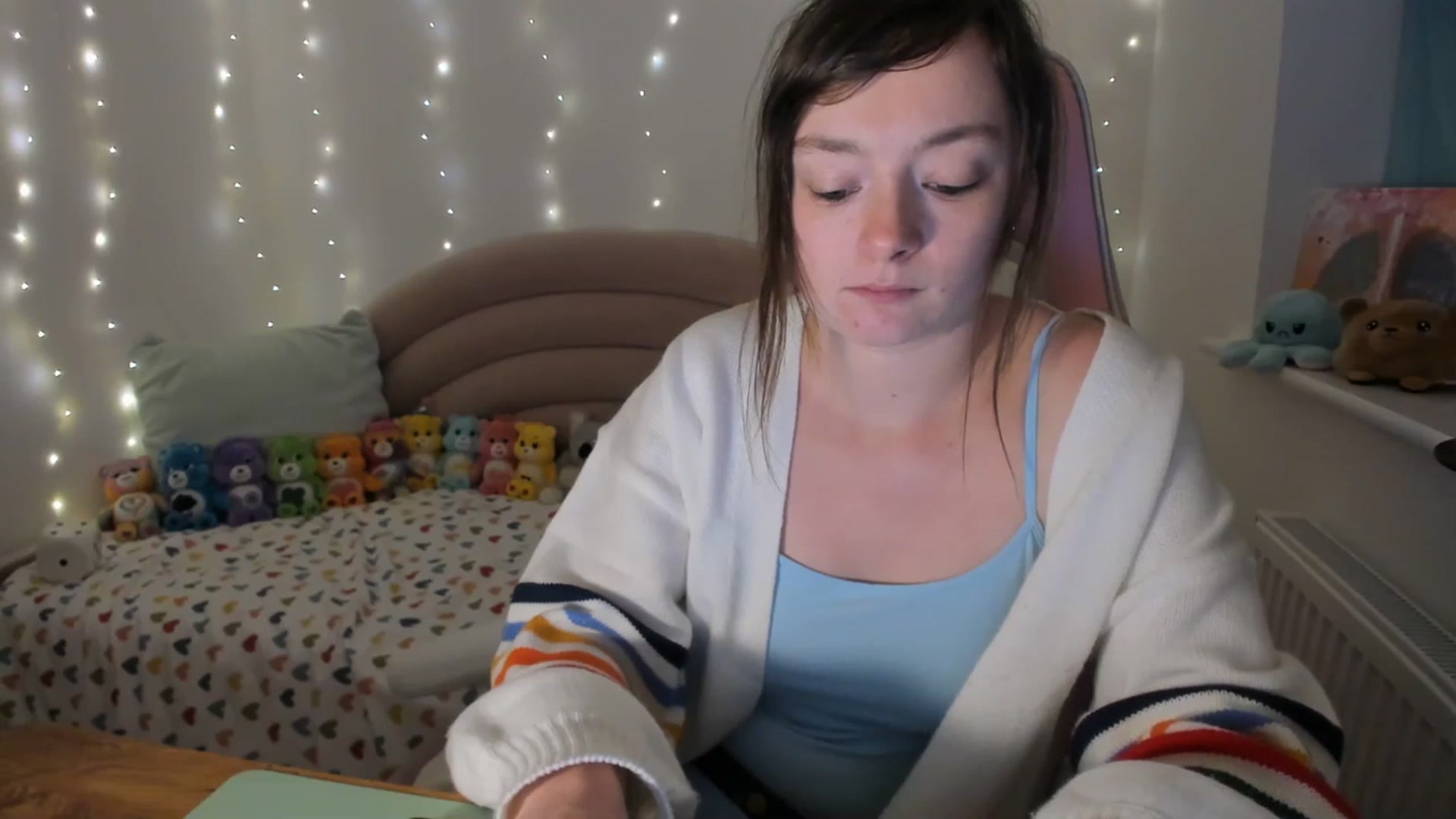 Gallery image thumbnail from JessieBear_'s myfreecams stream on, 11/28/2023, 18:03 image 15 of 20