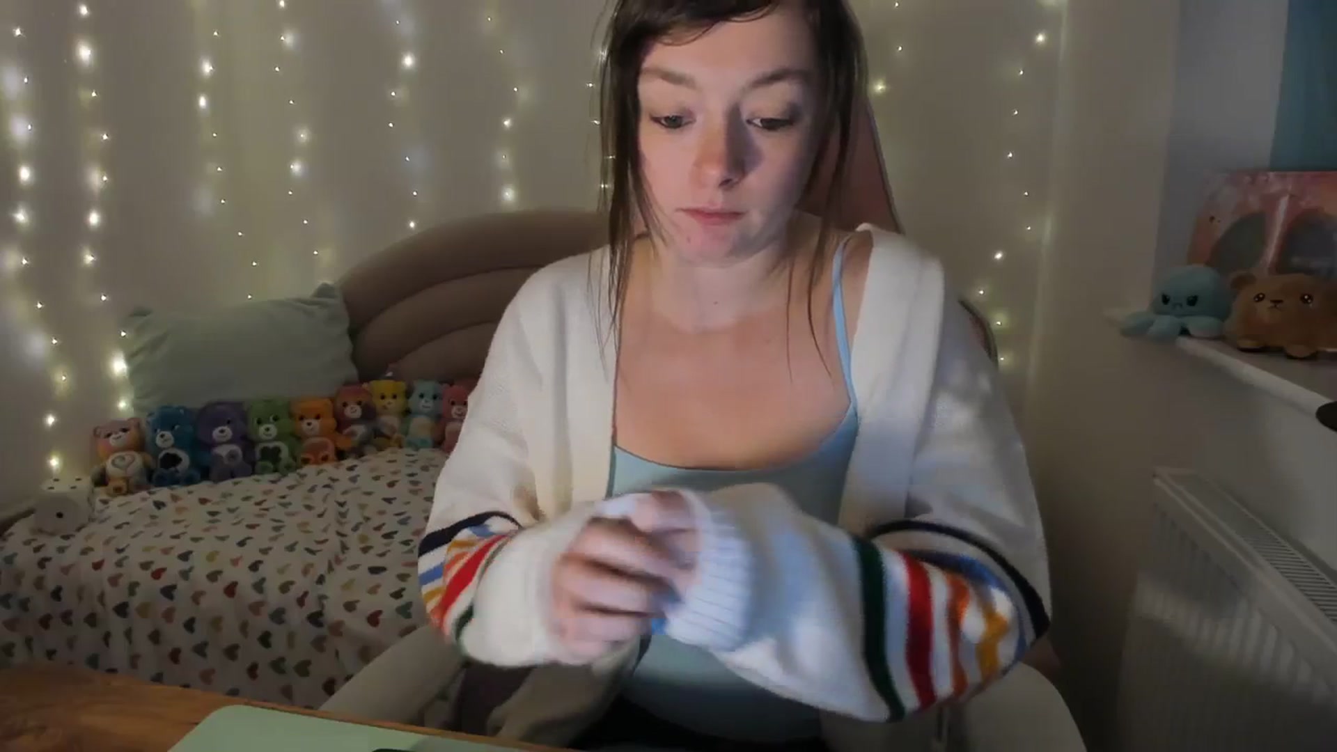 Gallery image thumbnail from JessieBear_'s myfreecams stream on, 11/28/2023, 18:03 image 16 of 20