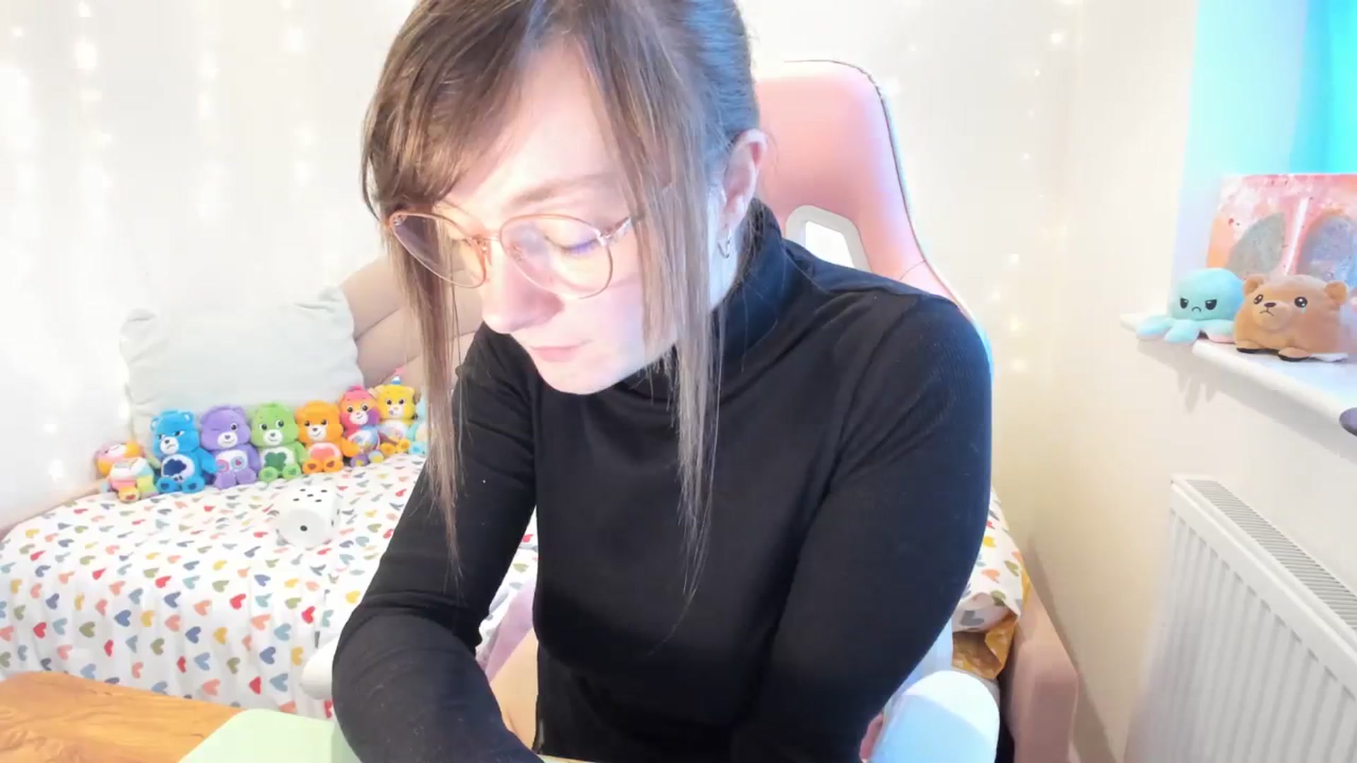 Gallery image thumbnail from JessieBear_'s myfreecams stream on, 11/30/2023, 15:49 image 12 of 20