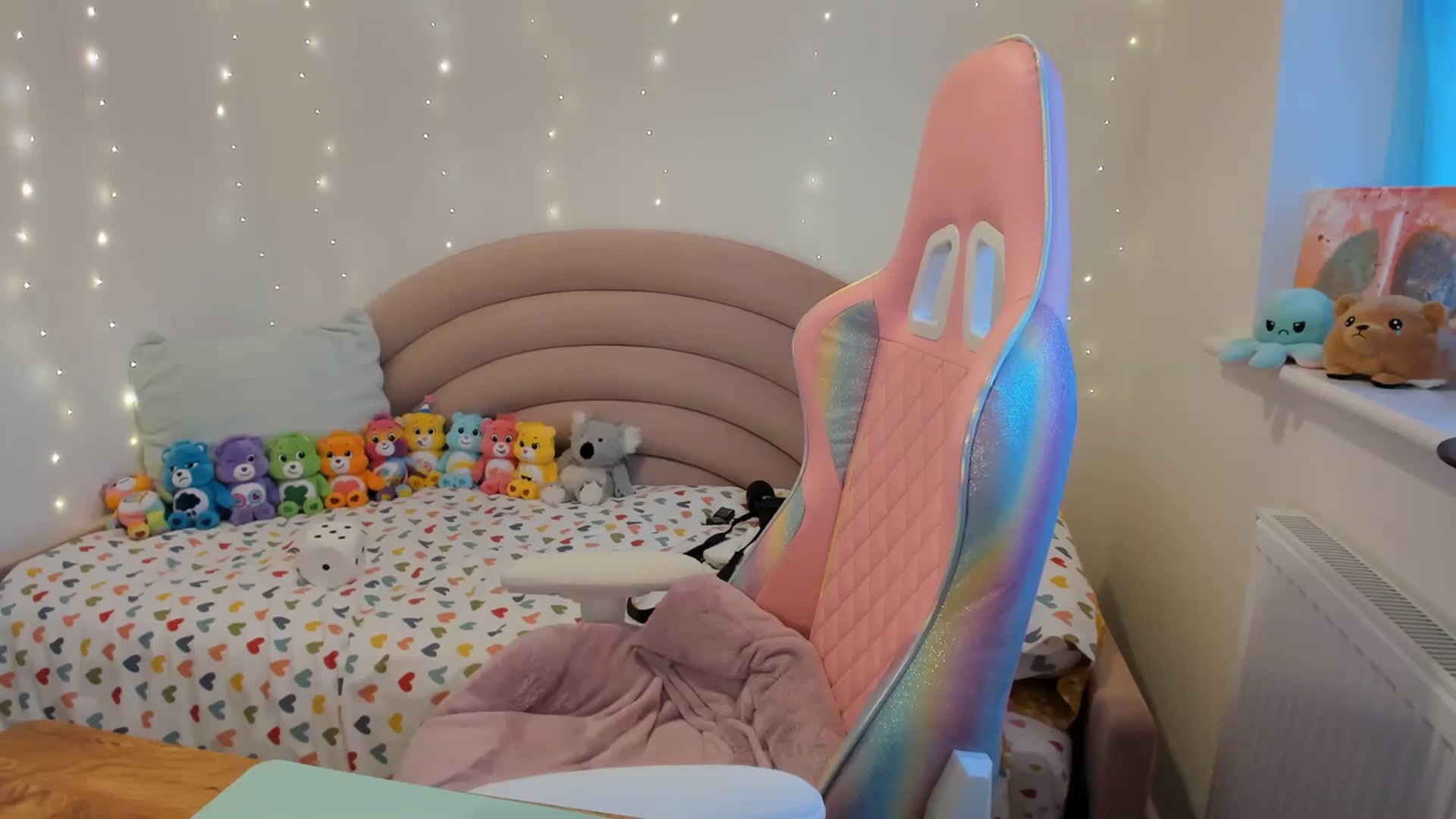 Gallery image thumbnail from JessieBear_'s myfreecams stream on, 11/30/2023, 15:49 image 17 of 20