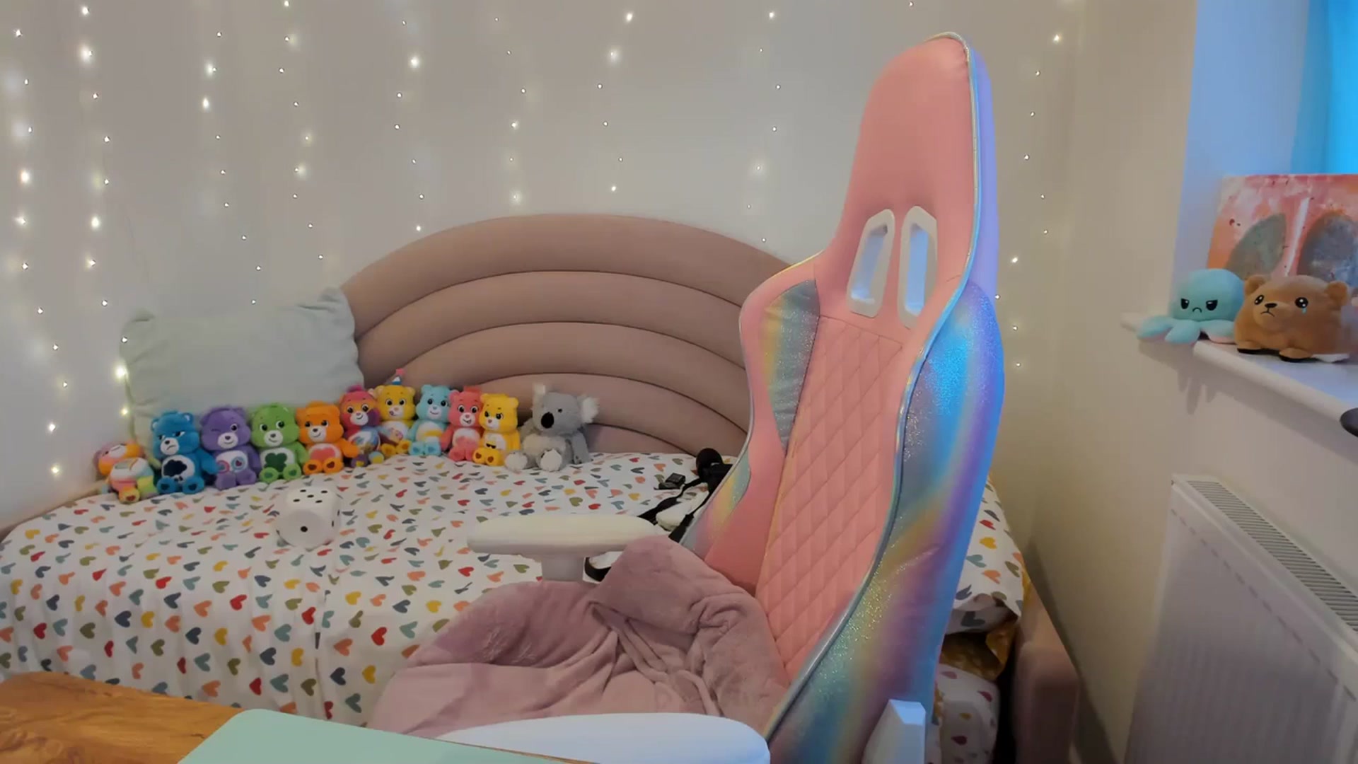 Gallery image thumbnail from JessieBear_'s myfreecams stream on, 11/30/2023, 15:49 image 19 of 20