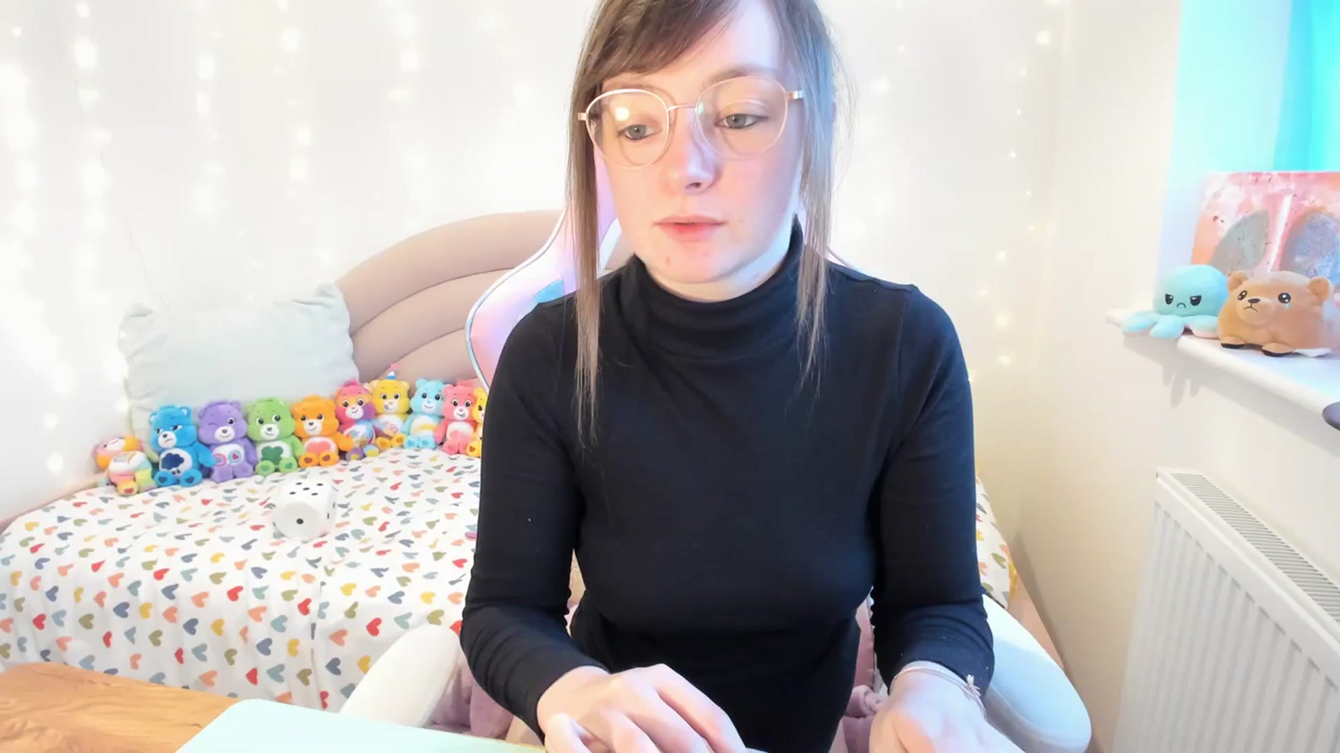 Gallery image thumbnail from JessieBear_'s myfreecams stream on, 11/30/2023, 15:49 image 1 of 20