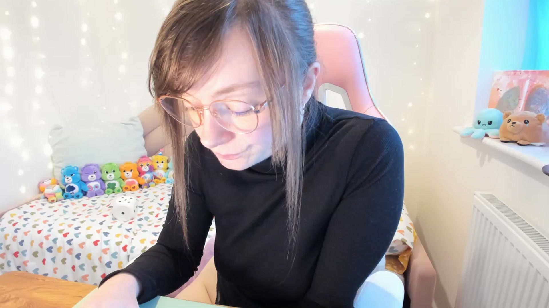 Gallery image thumbnail from JessieBear_'s myfreecams stream on, 11/30/2023, 15:49 image 10 of 20