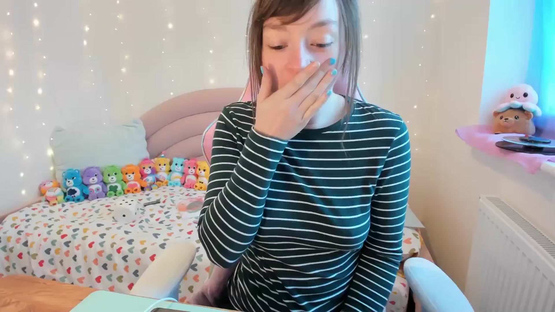 Gallery image thumbnail from JessieBear_'s myfreecams stream on, 12/01/2023, 15:12 image 12 of 20