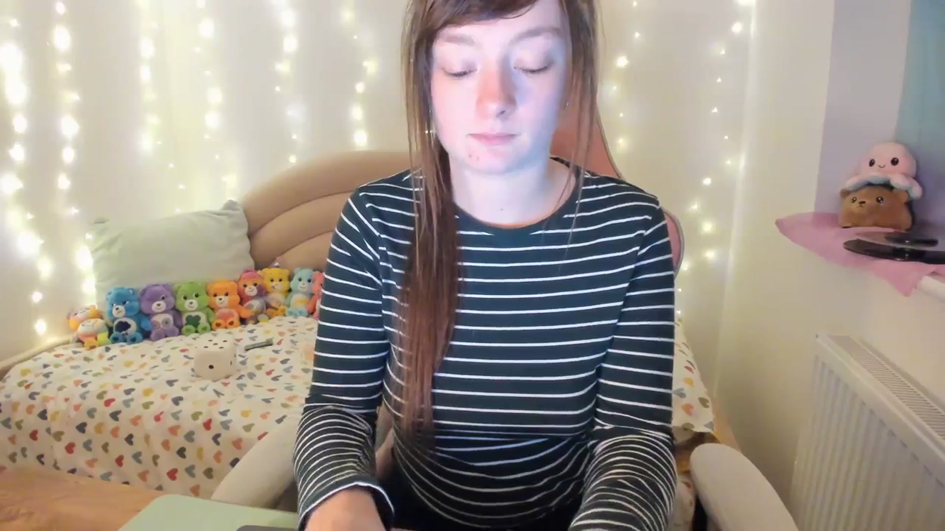 Gallery image thumbnail from JessieBear_'s myfreecams stream on, 12/01/2023, 17:03 image 13 of 20