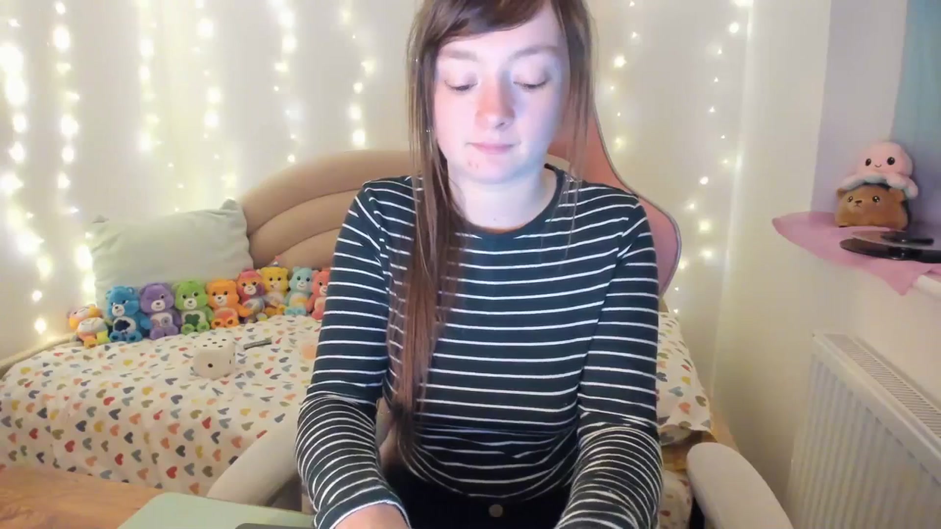 Gallery image thumbnail from JessieBear_'s myfreecams stream on, 12/01/2023, 17:03 image 20 of 20