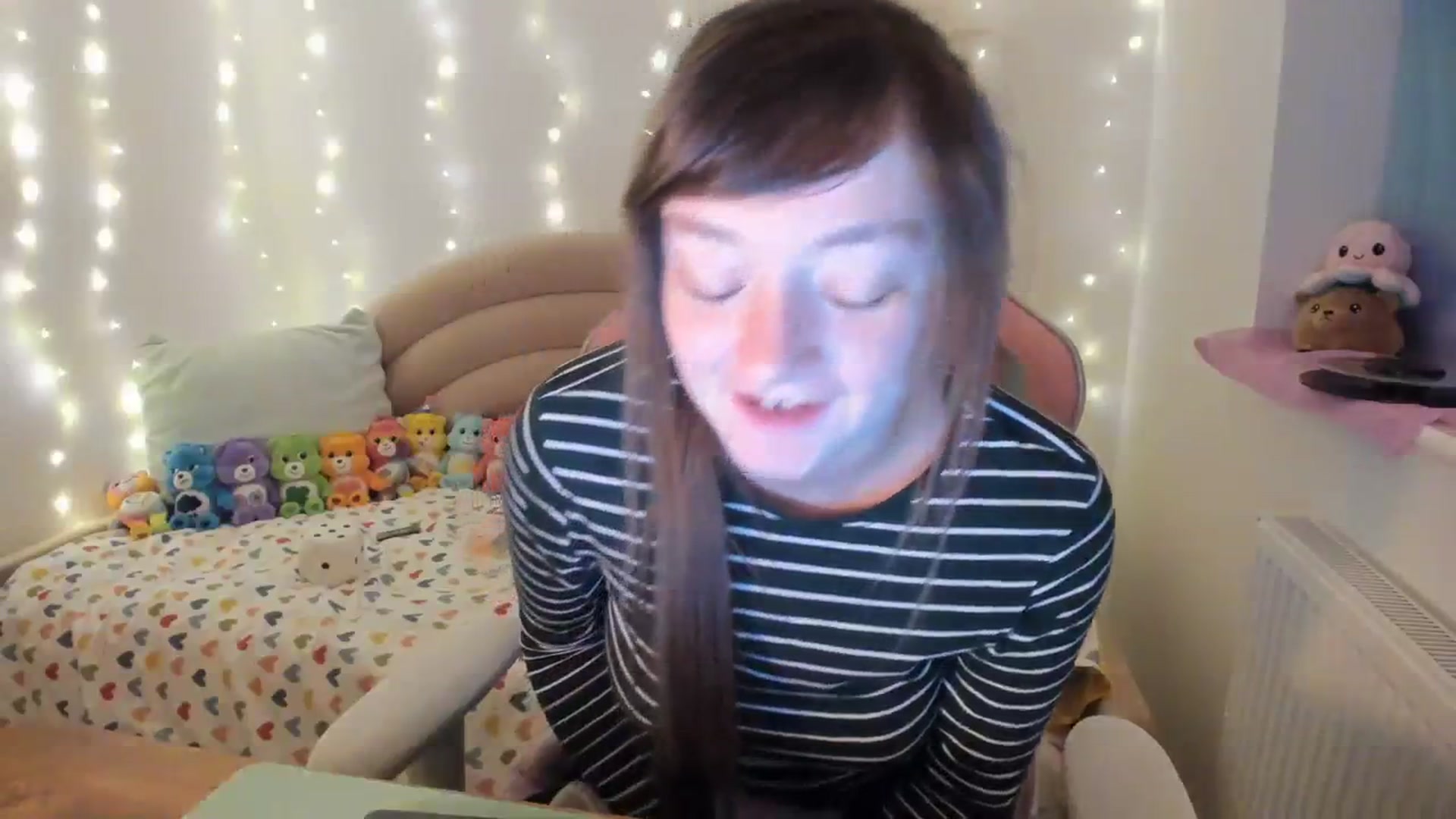 Gallery image thumbnail from JessieBear_'s myfreecams stream on, 12/01/2023, 17:03 image 11 of 20