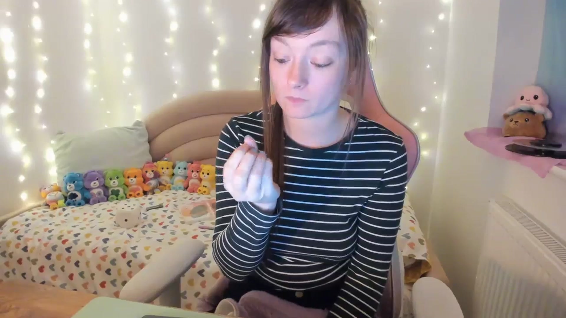 Gallery image thumbnail from JessieBear_'s myfreecams stream on, 12/01/2023, 17:03 image 9 of 20