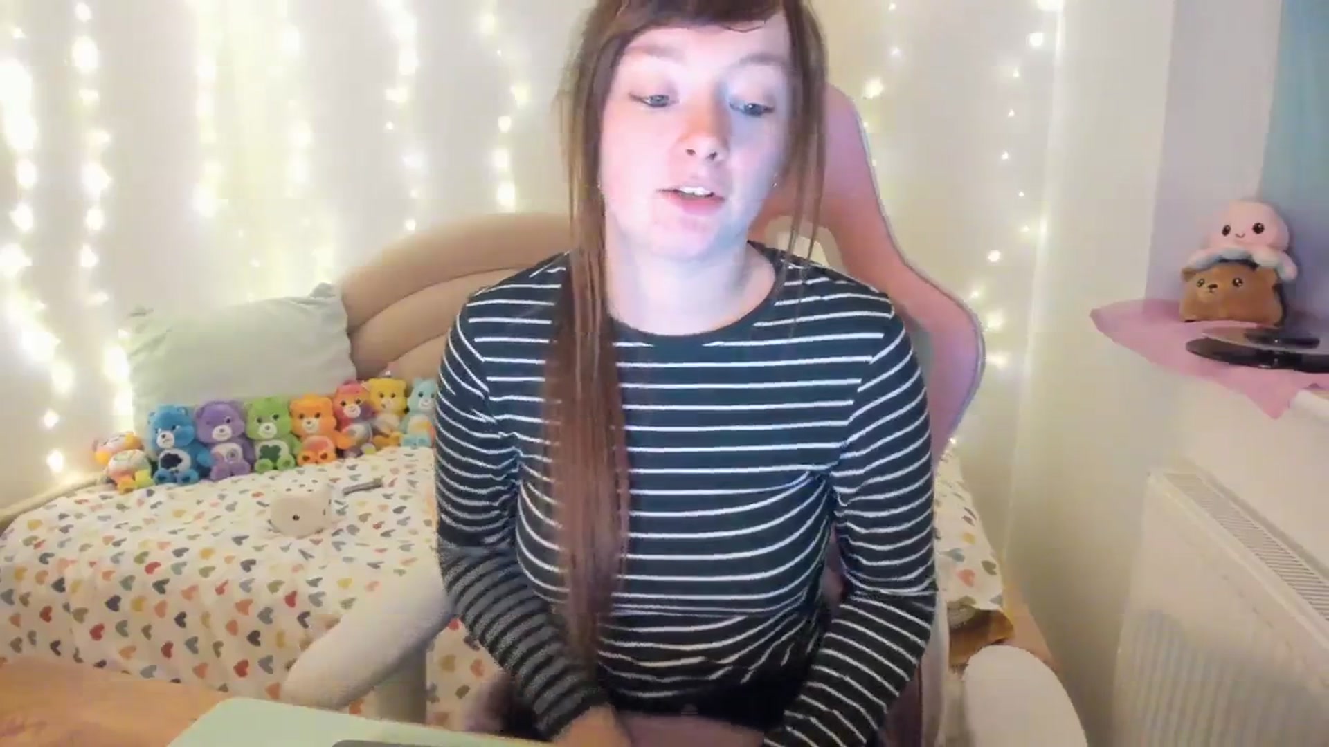 Gallery image thumbnail from JessieBear_'s myfreecams stream on, 12/01/2023, 17:03 image 12 of 20
