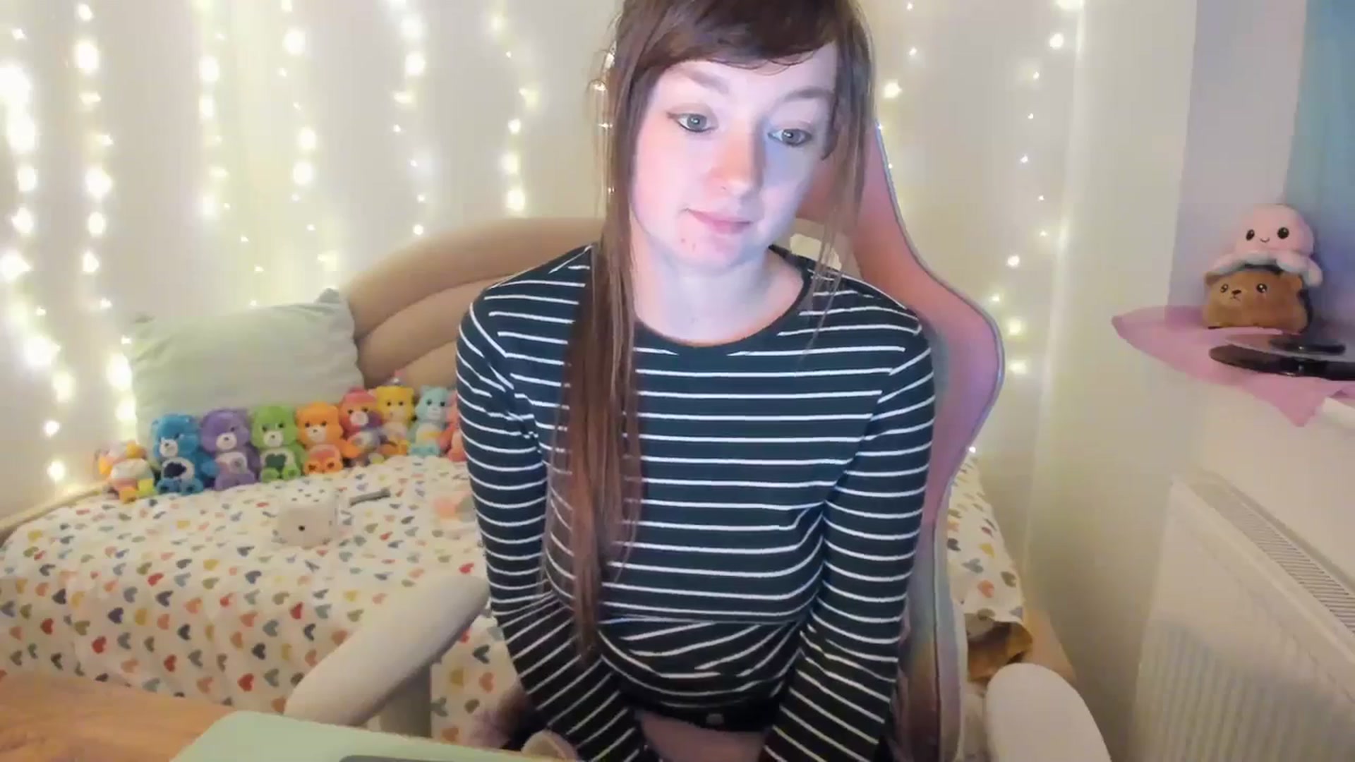 Gallery image thumbnail from JessieBear_'s myfreecams stream on, 12/01/2023, 17:03 image 8 of 20