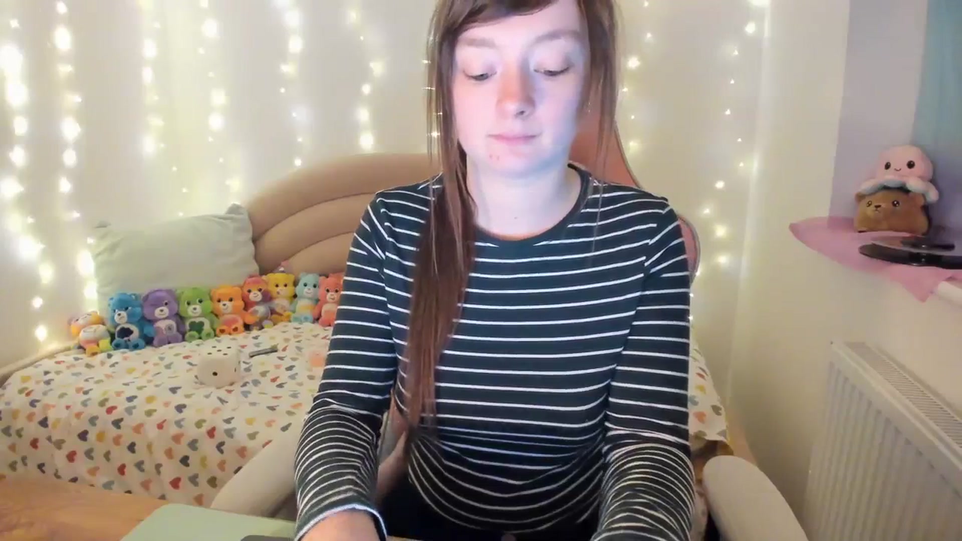 Gallery image thumbnail from JessieBear_'s myfreecams stream on, 12/01/2023, 17:03 image 19 of 20