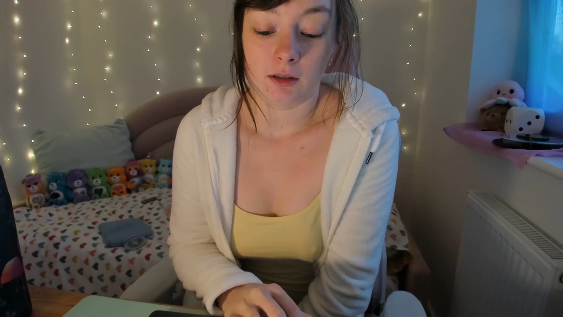 Gallery image thumbnail from JessieBear_'s myfreecams stream on, 12/05/2023, 18:12 image 2 of 20