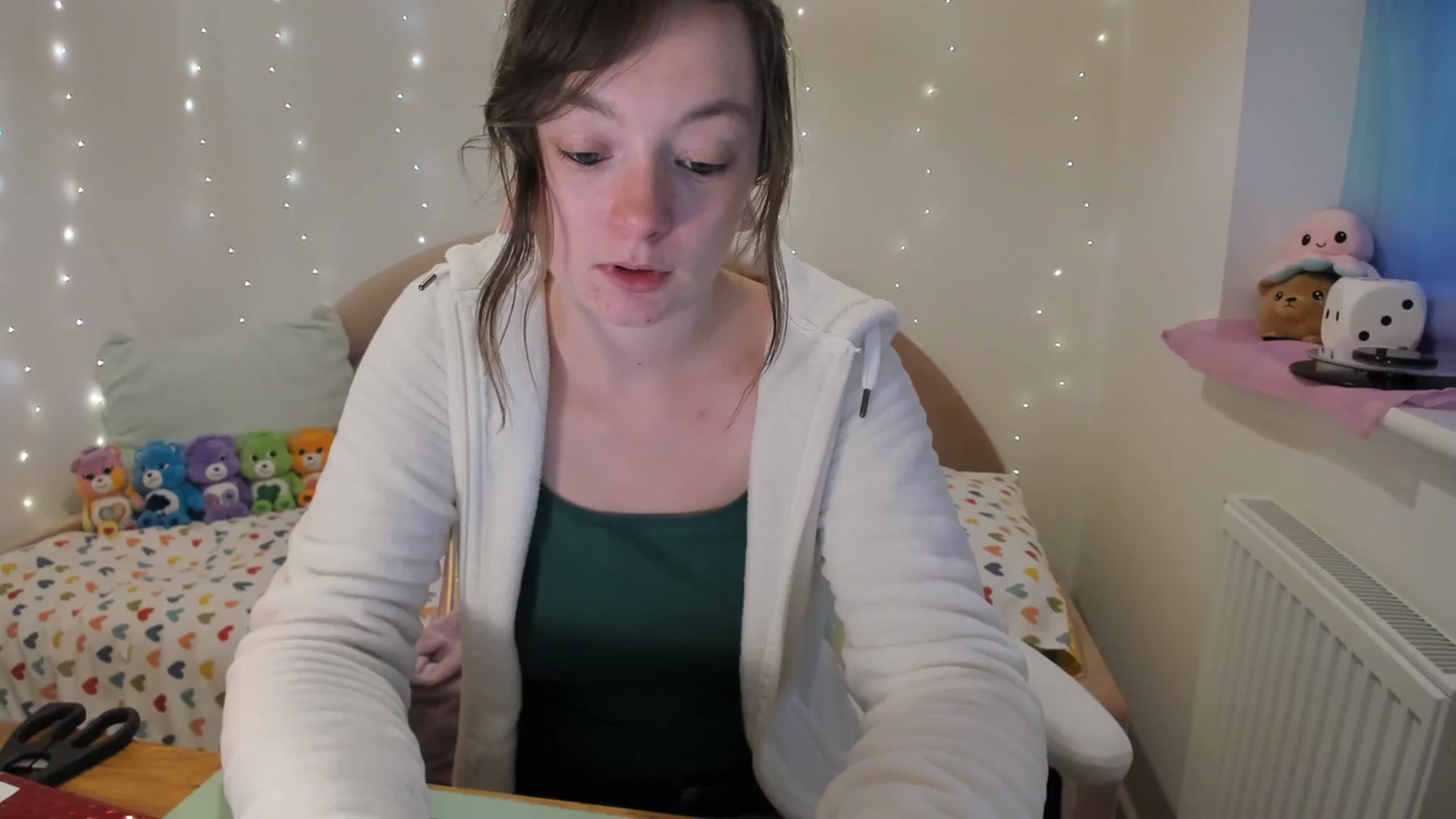 Gallery image thumbnail from JessieBear_'s myfreecams stream on, 12/07/2023, 15:57 image 5 of 20
