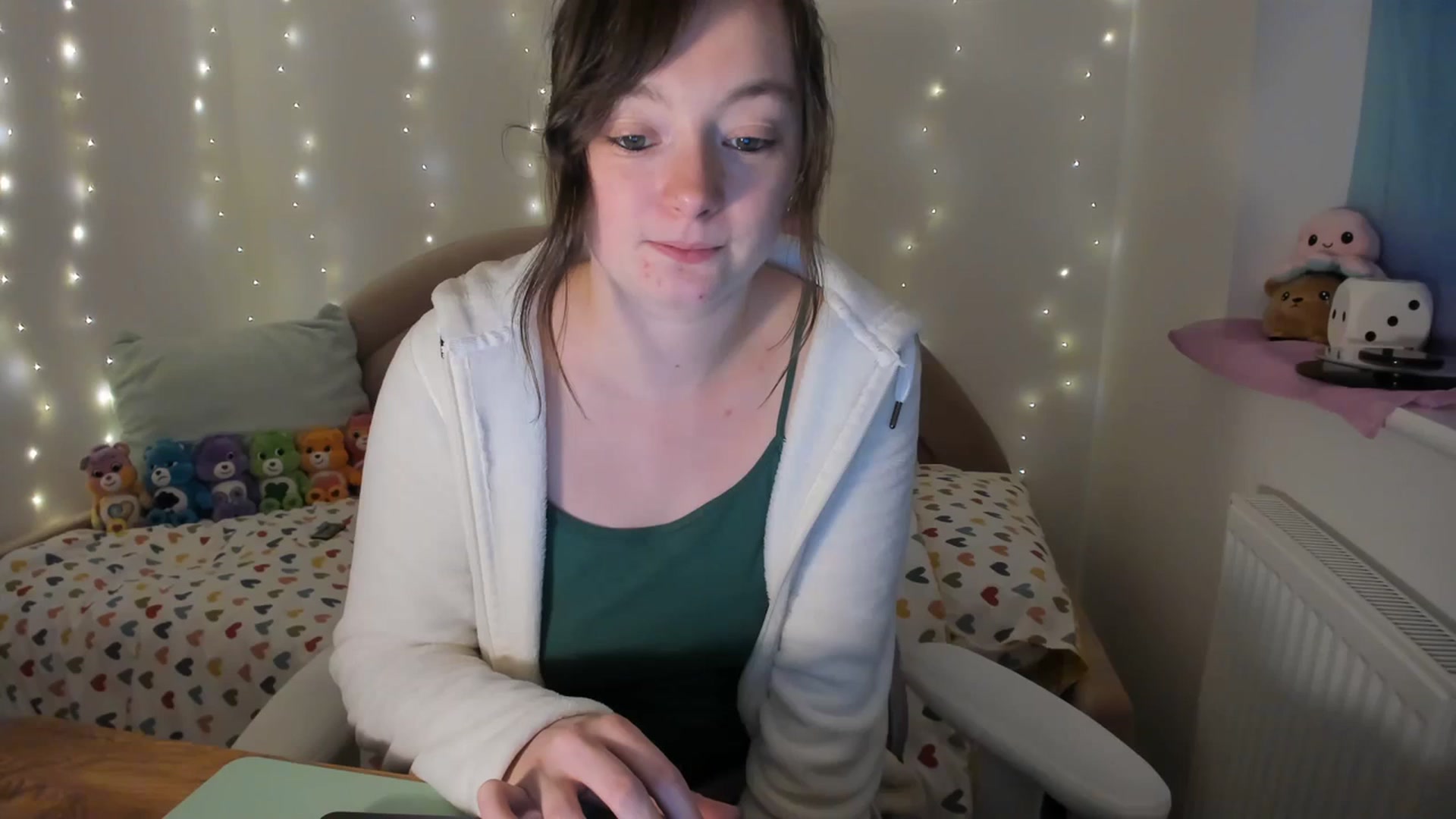 Gallery image thumbnail from JessieBear_'s myfreecams stream on, 12/07/2023, 15:57 image 20 of 20