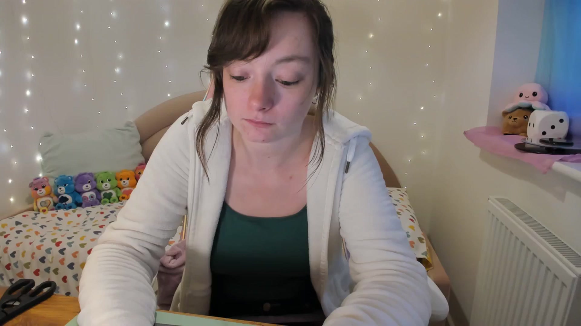 Gallery image thumbnail from JessieBear_'s myfreecams stream on, 12/07/2023, 15:57 image 1 of 20