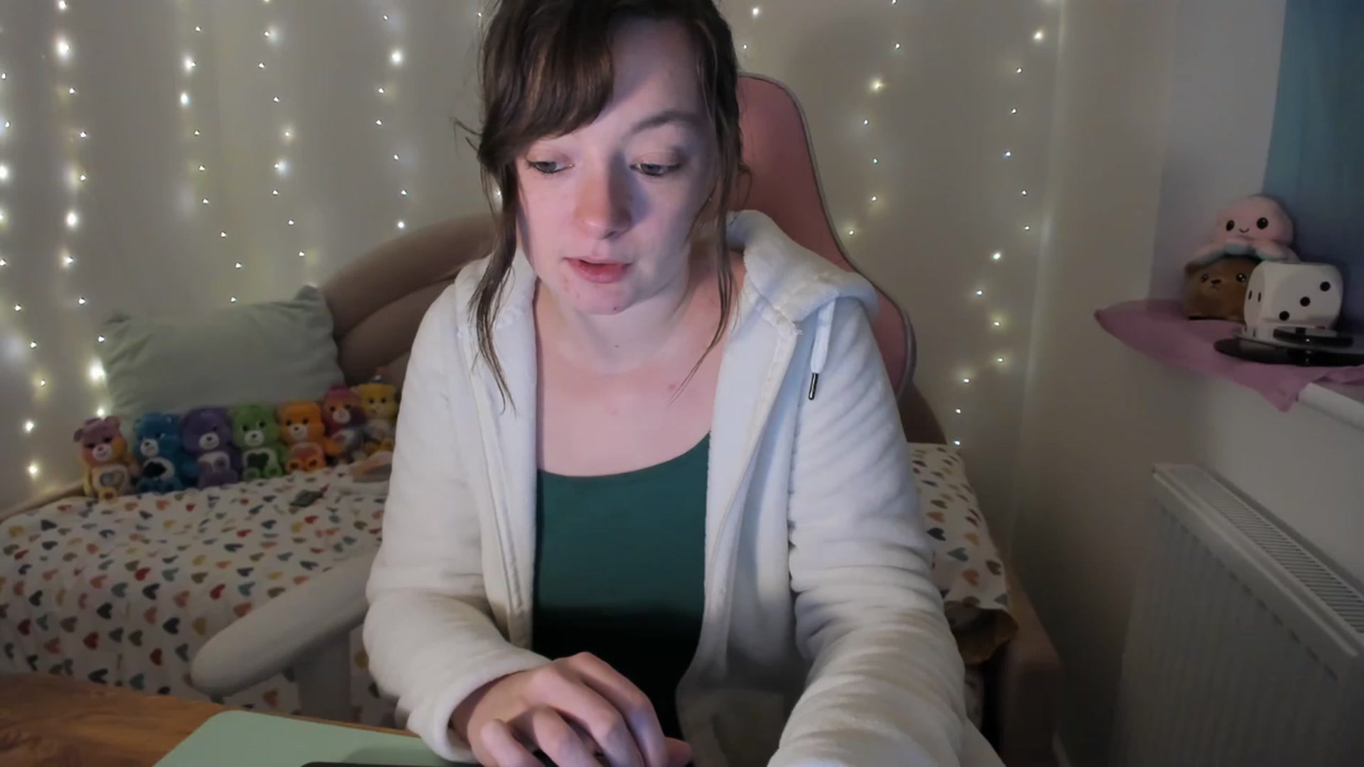 Gallery image thumbnail from JessieBear_'s myfreecams stream on, 12/07/2023, 17:16 image 9 of 20