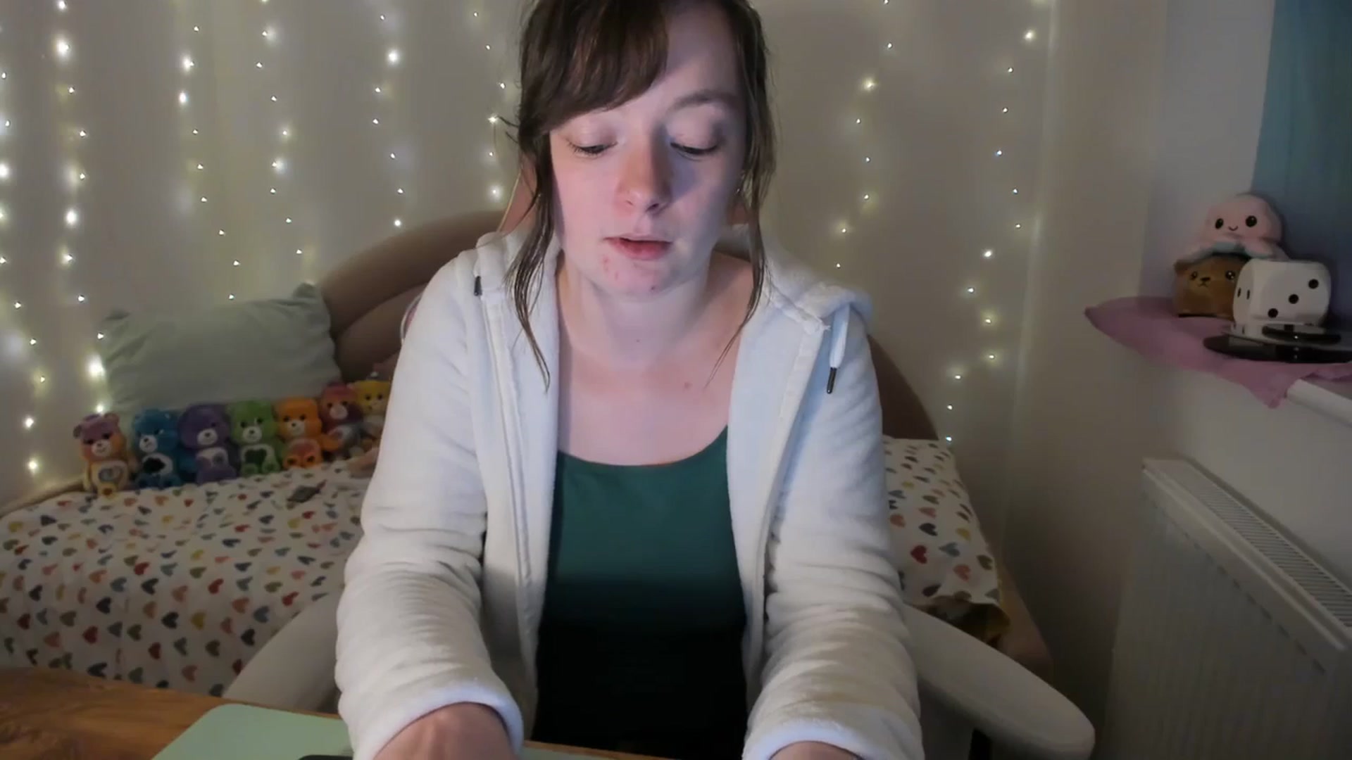 Gallery image thumbnail from JessieBear_'s myfreecams stream on, 12/07/2023, 17:16 image 15 of 20
