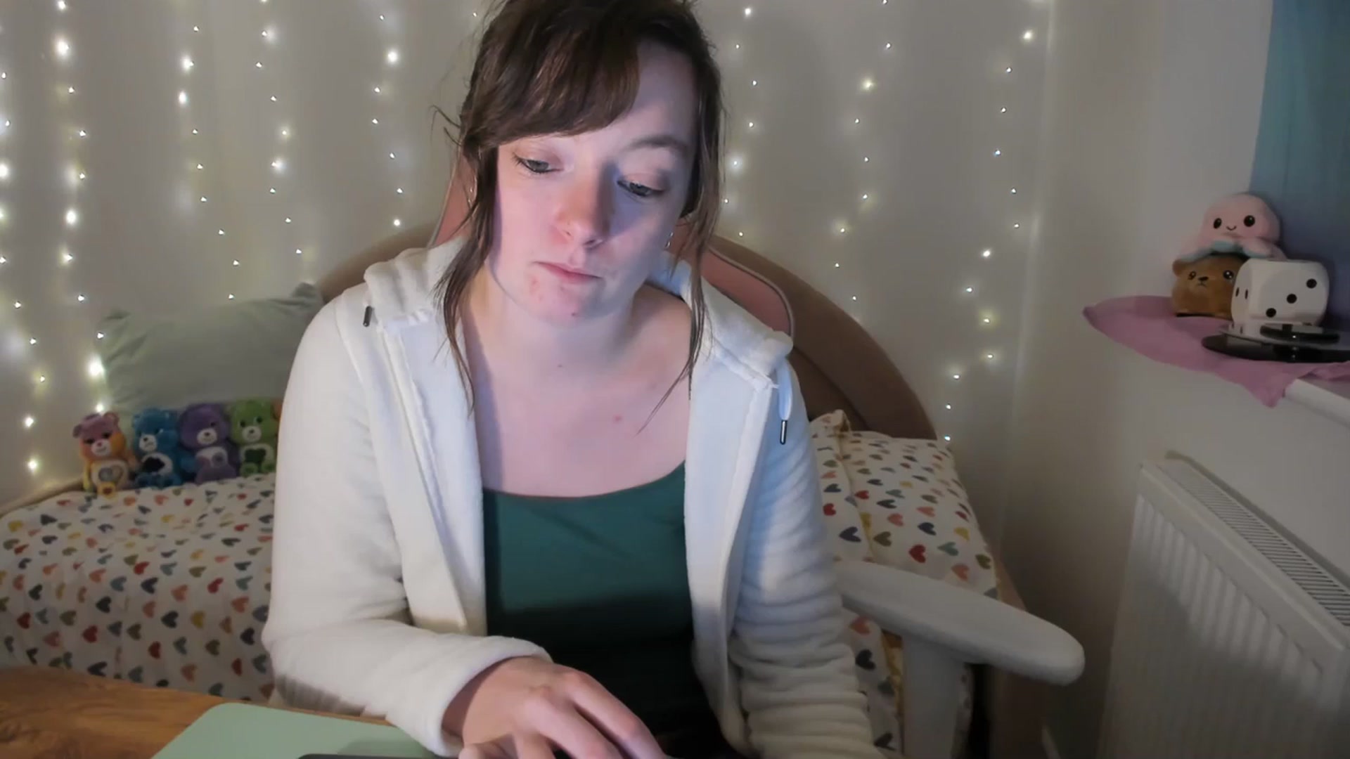 Gallery image thumbnail from JessieBear_'s myfreecams stream on, 12/07/2023, 17:16 image 14 of 20