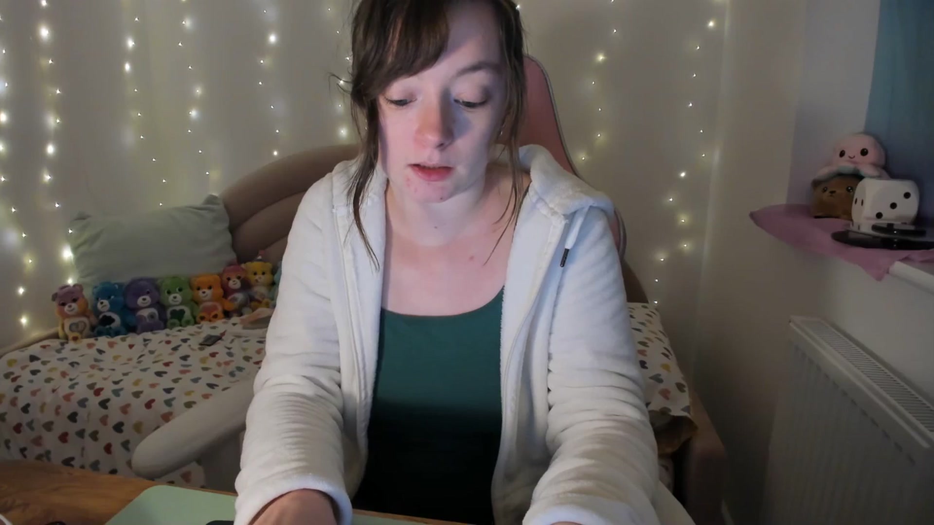 Gallery image thumbnail from JessieBear_'s myfreecams stream on, 12/07/2023, 17:16 image 7 of 20