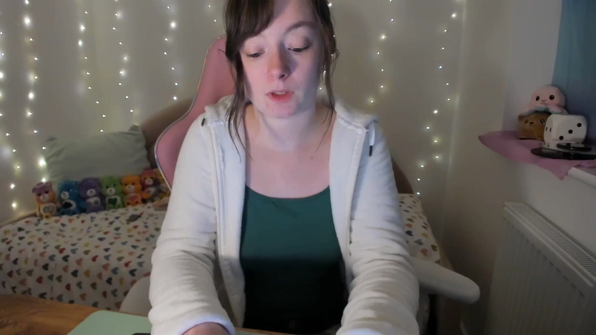 Gallery image thumbnail from JessieBear_'s myfreecams stream on, 12/07/2023, 17:16 image 5 of 20