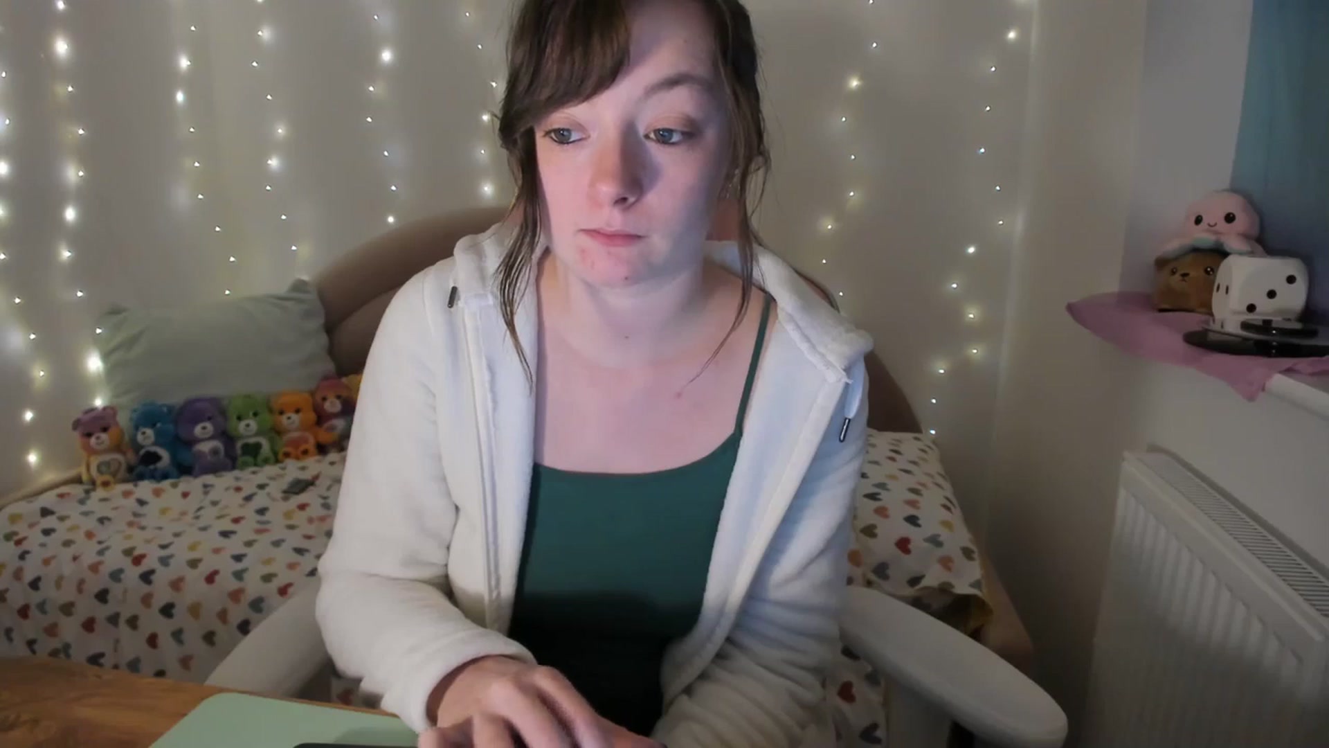 Gallery image thumbnail from JessieBear_'s myfreecams stream on, 12/07/2023, 17:16 image 13 of 20