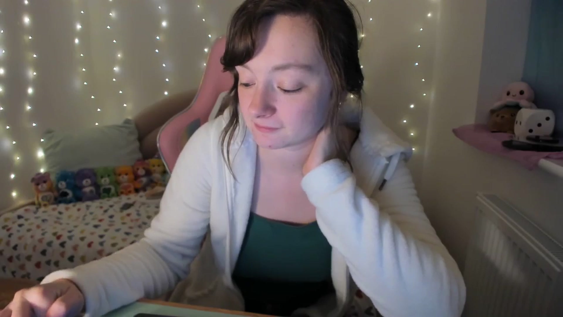 Gallery image thumbnail from JessieBear_'s myfreecams stream on, 12/07/2023, 18:09 image 10 of 20