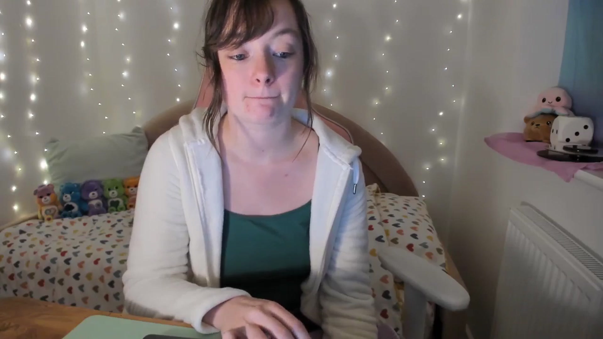 Gallery image thumbnail from JessieBear_'s myfreecams stream on, 12/07/2023, 18:09 image 16 of 20
