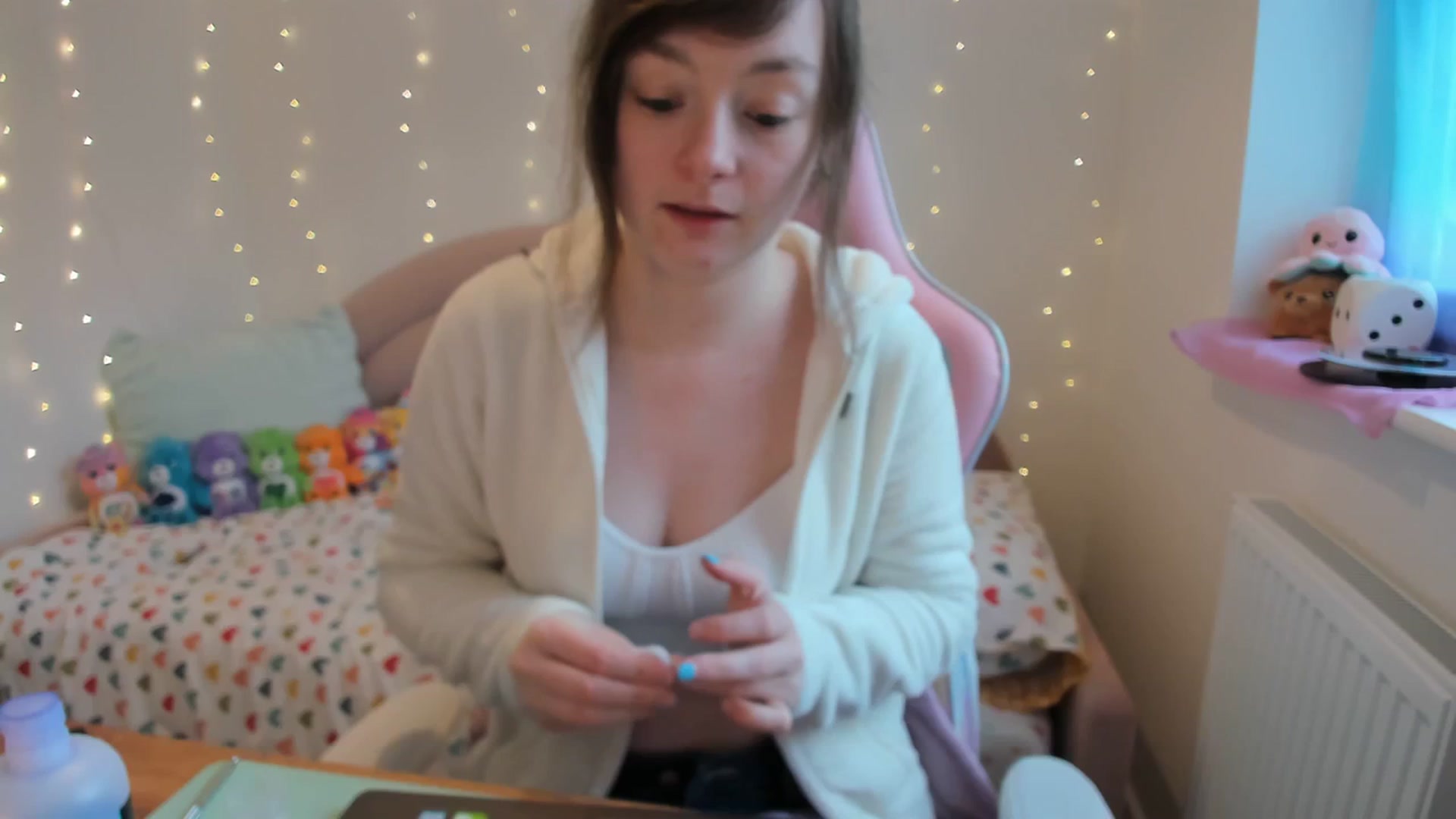 Gallery image thumbnail from JessieBear_'s myfreecams stream on, 12/08/2023, 14:01 image 2 of 20