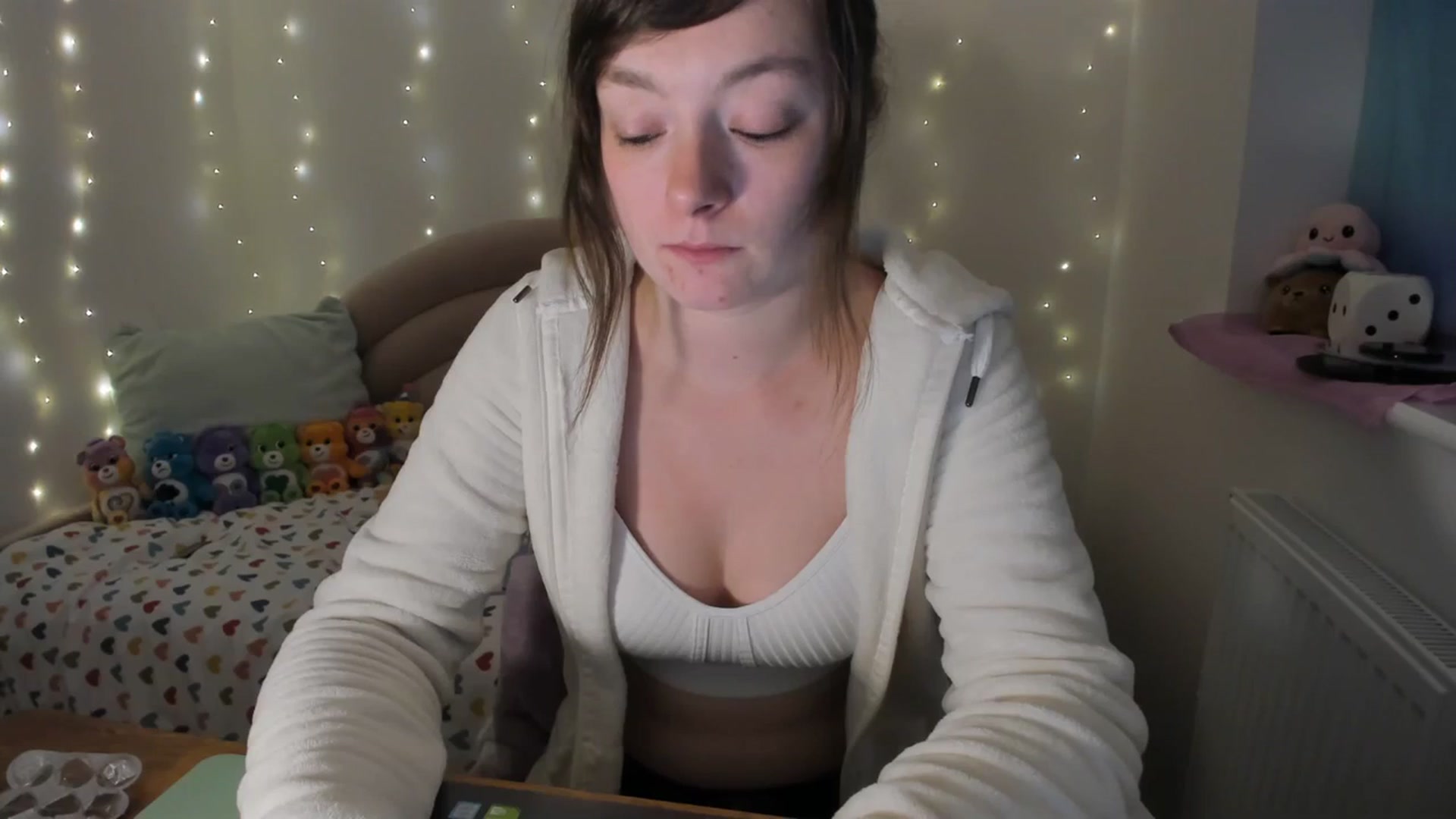 Gallery image thumbnail from JessieBear_'s myfreecams stream on, 12/08/2023, 16:30 image 17 of 20