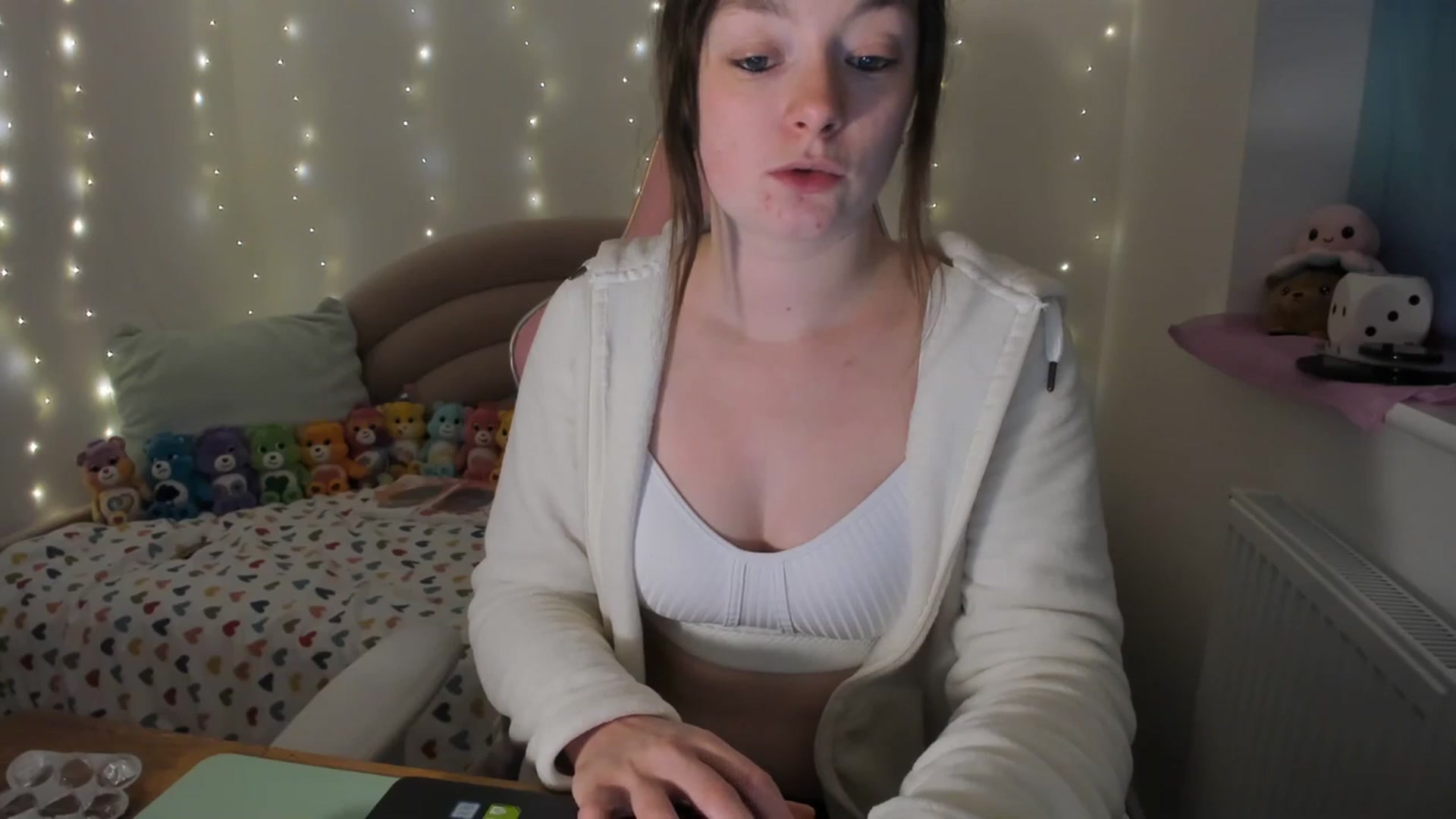 Gallery image thumbnail from JessieBear_'s myfreecams stream on, 12/08/2023, 16:30 image 20 of 20