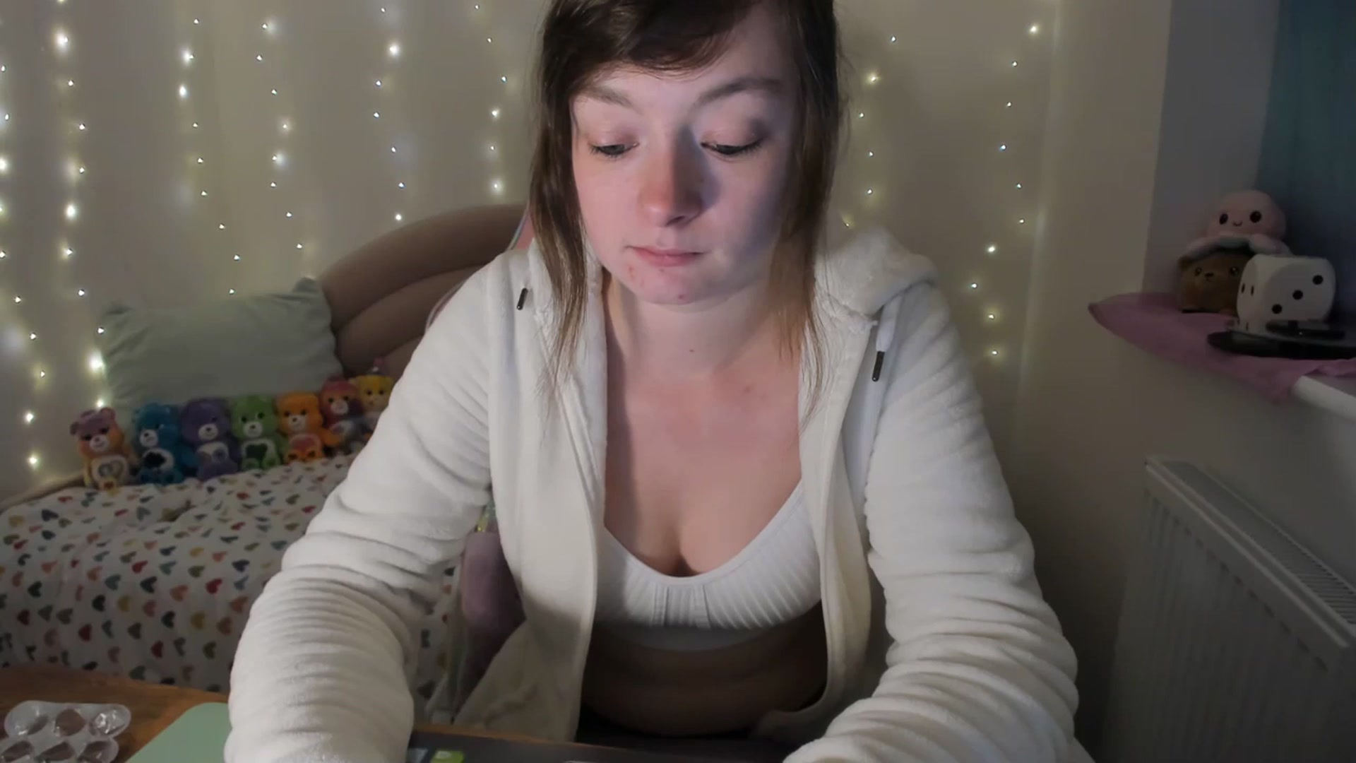 Gallery image thumbnail from JessieBear_'s myfreecams stream on, 12/08/2023, 17:00 image 7 of 20