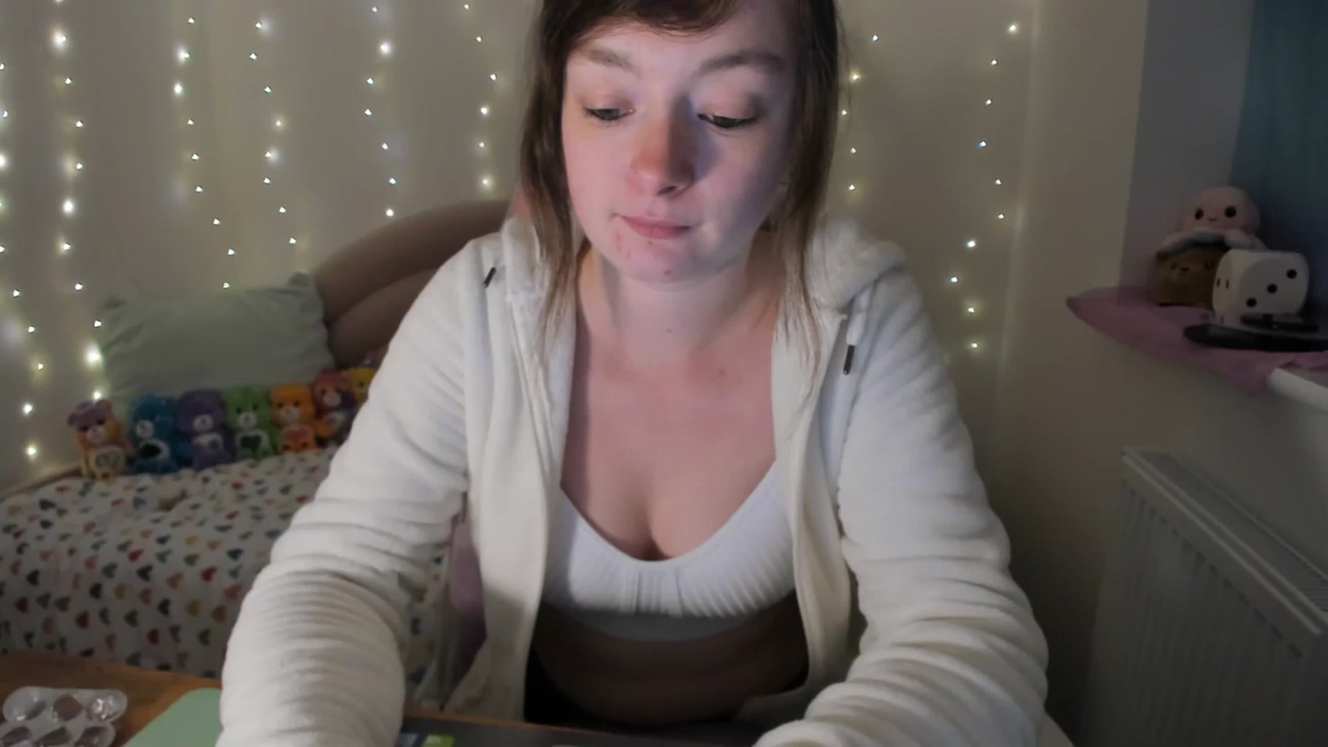 Gallery image thumbnail from JessieBear_'s myfreecams stream on, 12/08/2023, 17:00 image 3 of 20