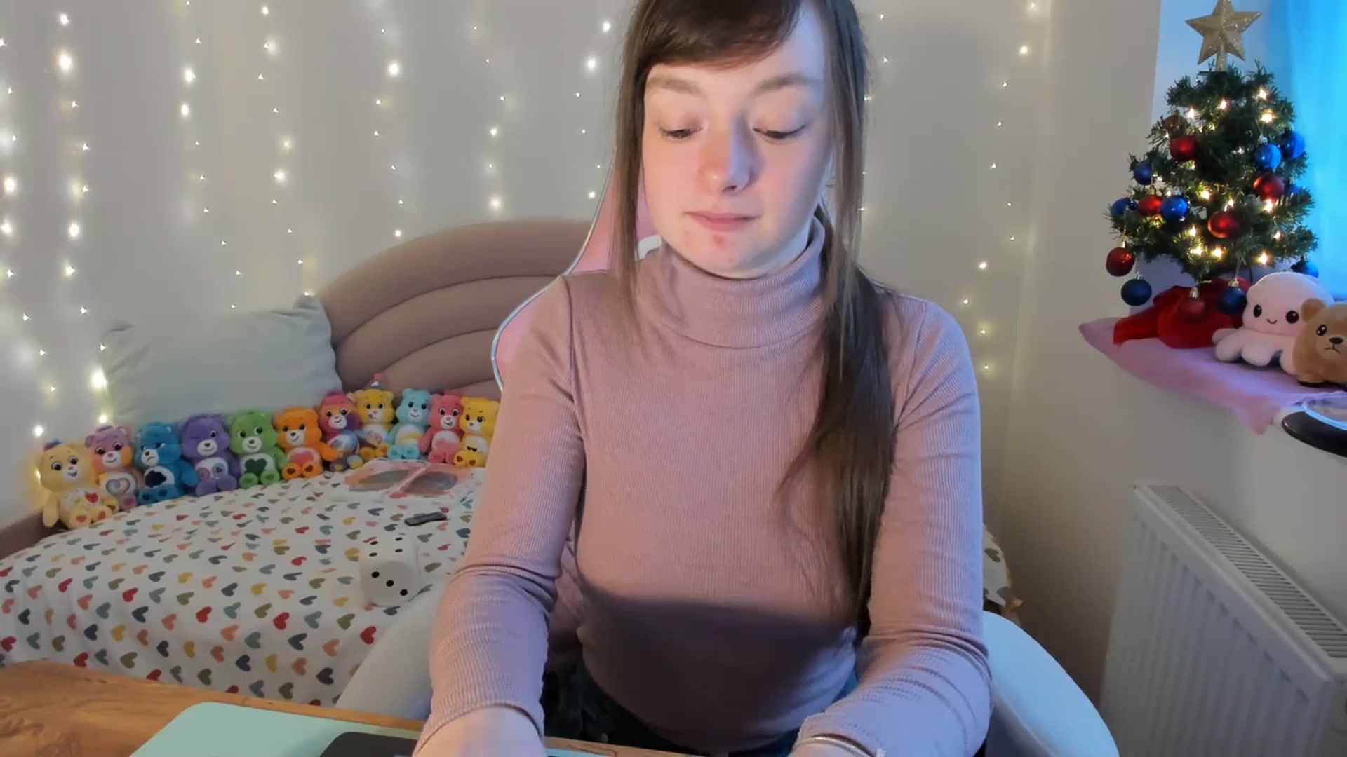 Gallery image thumbnail from JessieBear_'s myfreecams stream on, 12/11/2023, 18:14 image 5 of 20