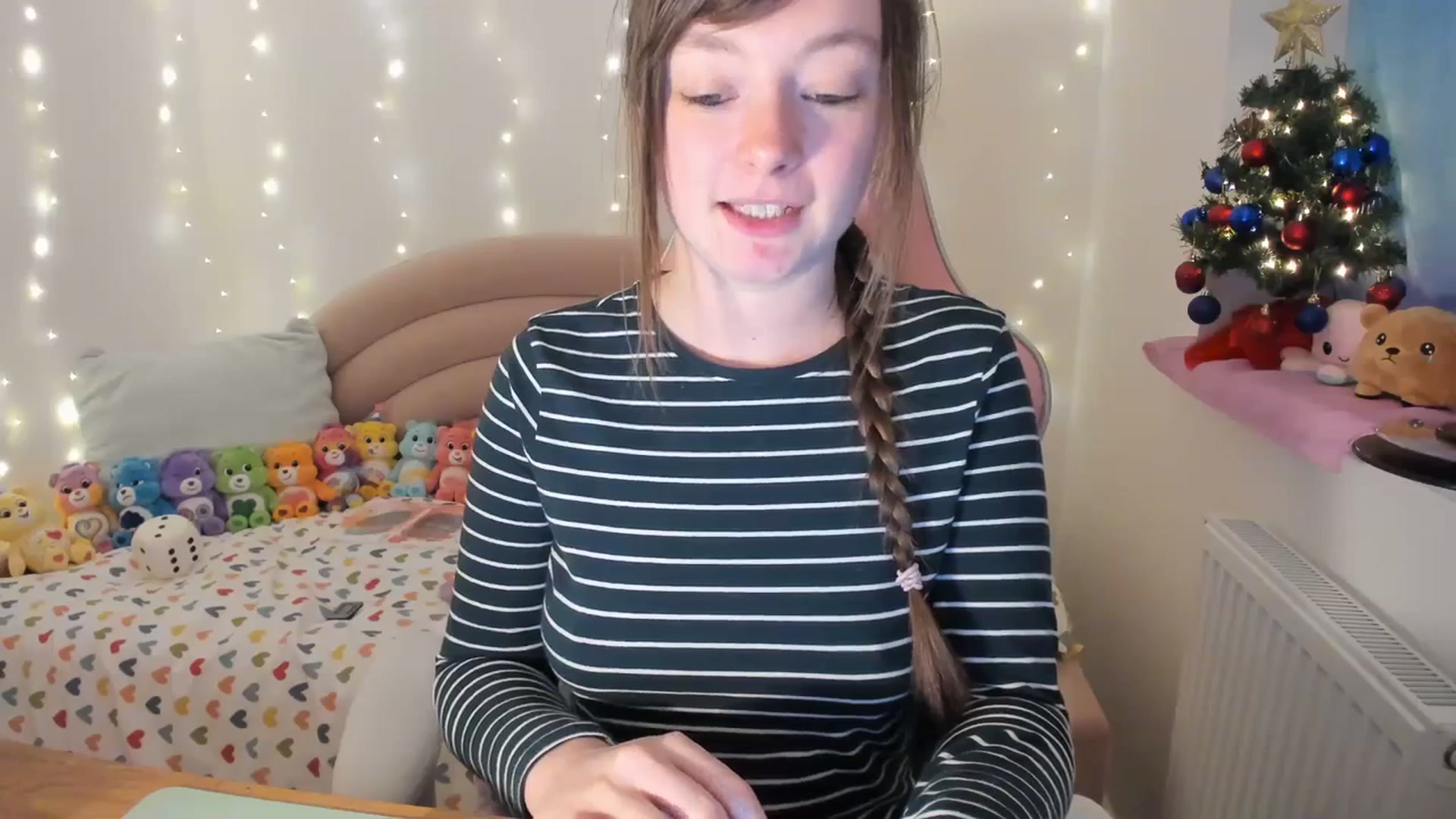 Gallery image thumbnail from JessieBear_'s myfreecams stream on, 12/12/2023, 17:00 image 16 of 20