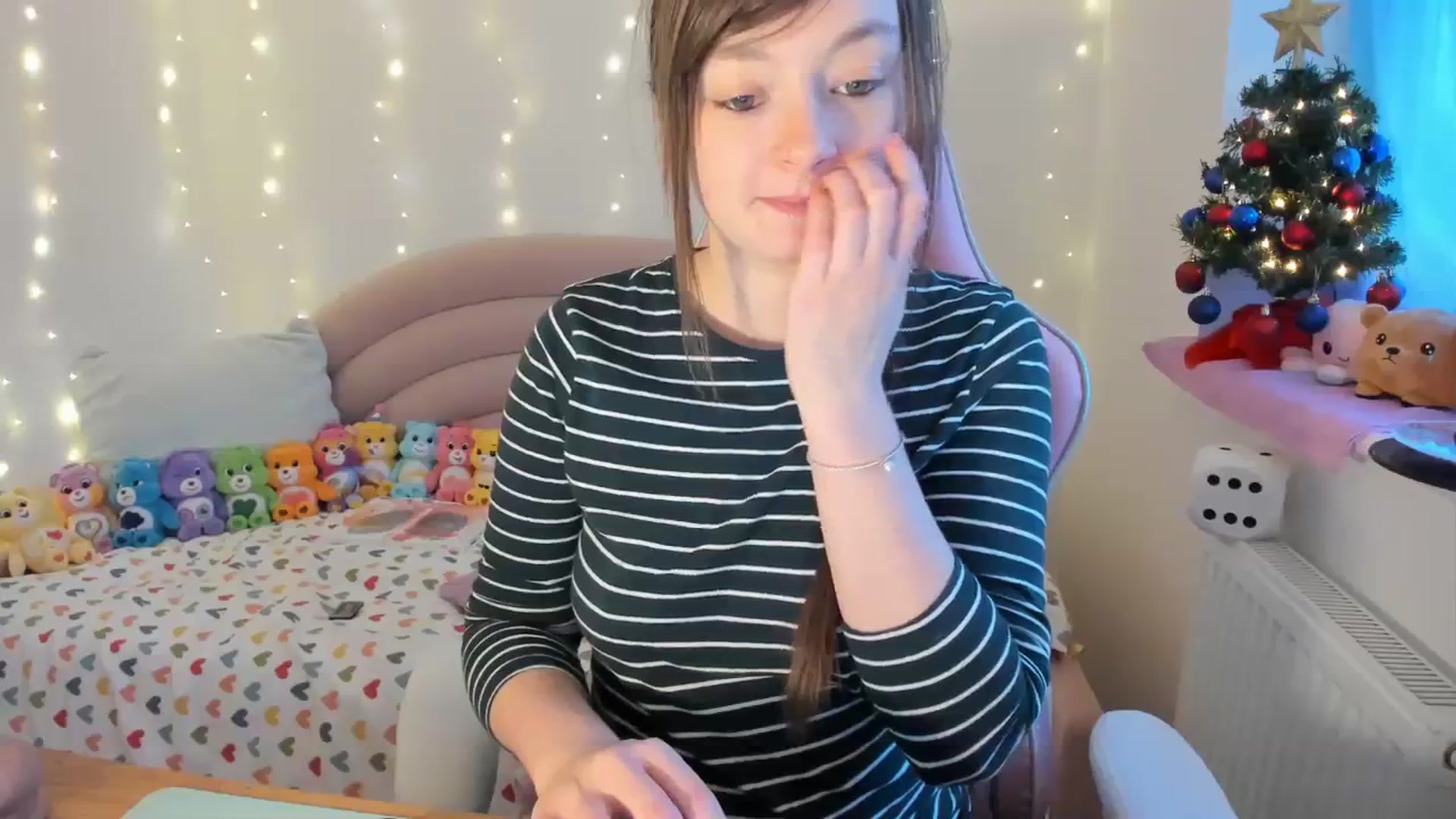 Gallery image thumbnail from JessieBear_'s myfreecams stream on, 12/12/2023, 17:00 image 11 of 20