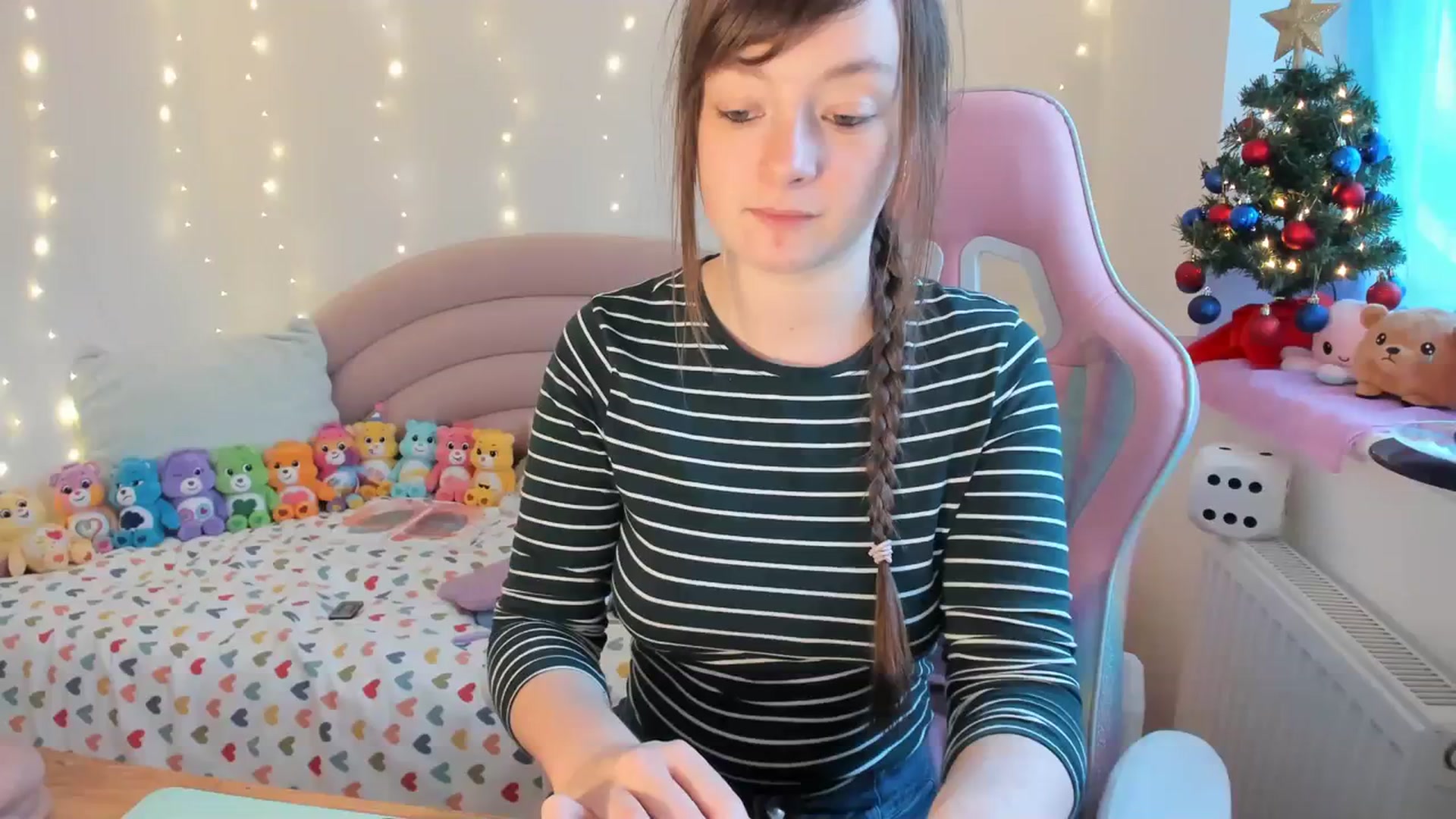 Gallery image thumbnail from JessieBear_'s myfreecams stream on, 12/12/2023, 17:00 image 8 of 20