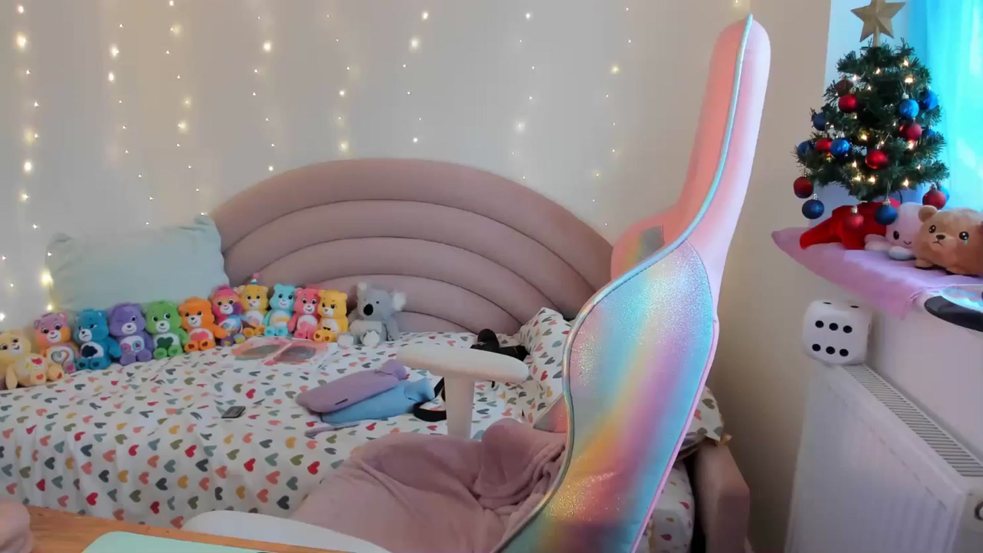 Gallery image thumbnail from JessieBear_'s myfreecams stream on, 12/12/2023, 17:00 image 5 of 20