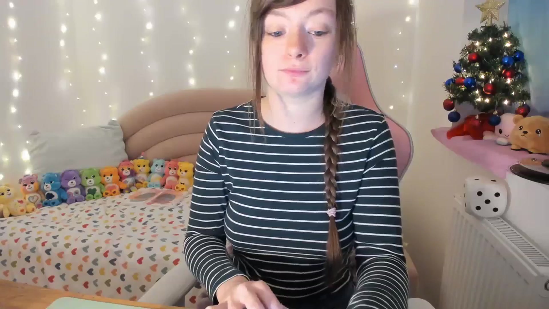 Gallery image thumbnail from JessieBear_'s myfreecams stream on, 12/12/2023, 17:00 image 19 of 20