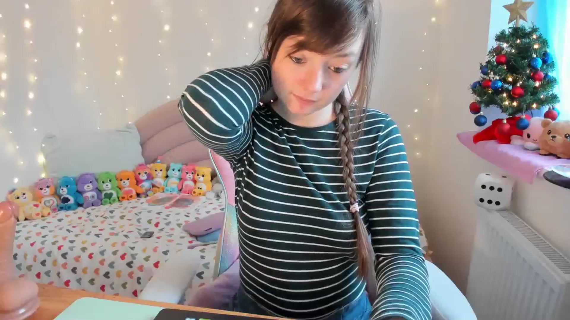 Gallery image thumbnail from JessieBear_'s myfreecams stream on, 12/12/2023, 17:00 image 3 of 20