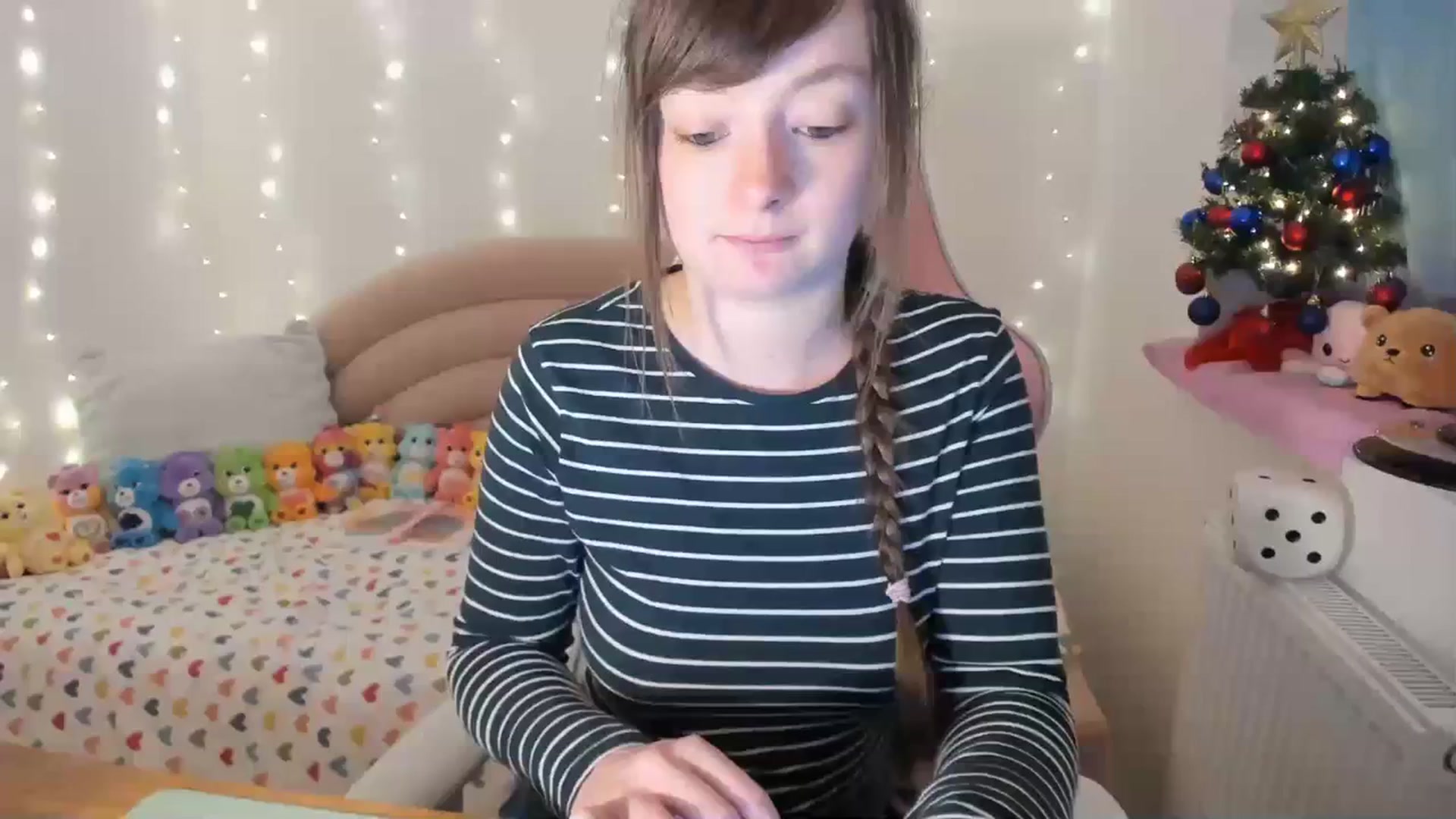 Gallery image thumbnail from JessieBear_'s myfreecams stream on, 12/12/2023, 17:59 image 1 of 20