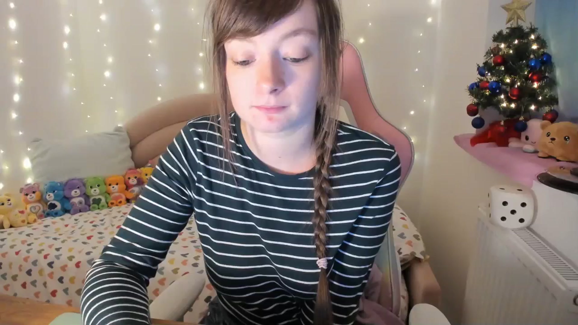 Gallery image thumbnail from JessieBear_'s myfreecams stream on, 12/12/2023, 17:59 image 2 of 20