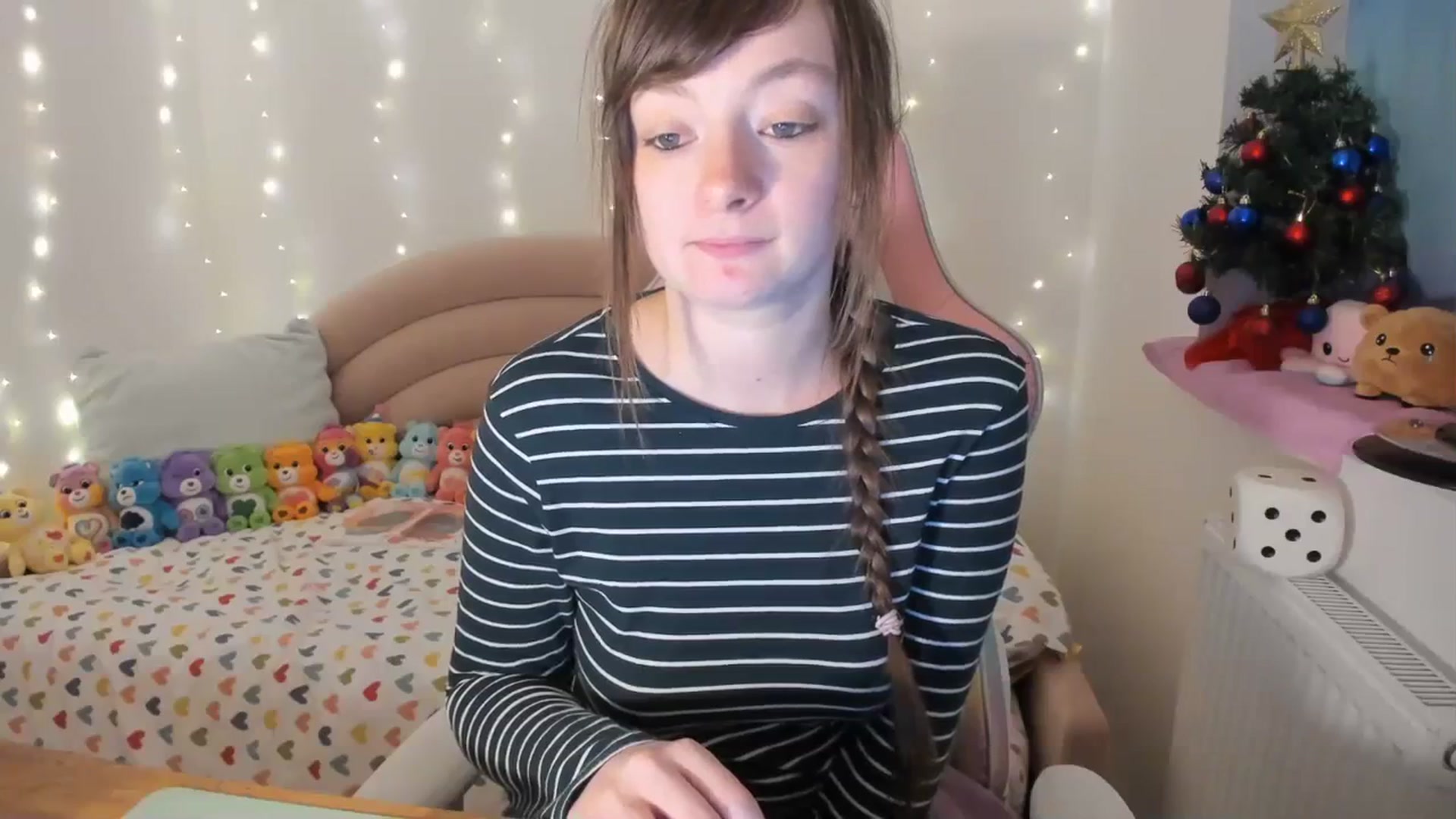 Gallery image thumbnail from JessieBear_'s myfreecams stream on, 12/12/2023, 17:59 image 7 of 20