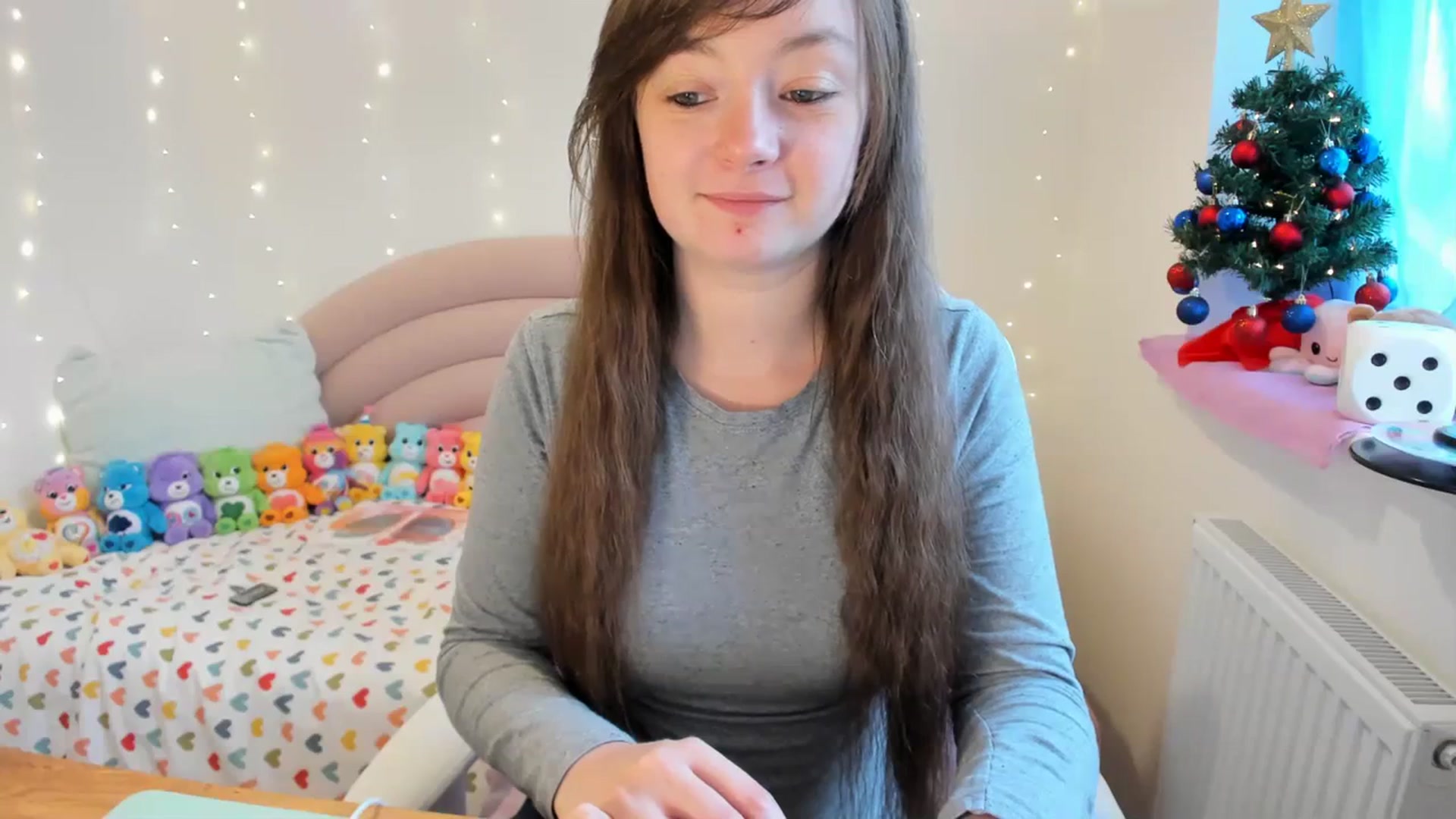 Gallery image thumbnail from JessieBear_'s myfreecams stream on, 12/15/2023, 17:43 image 3 of 20