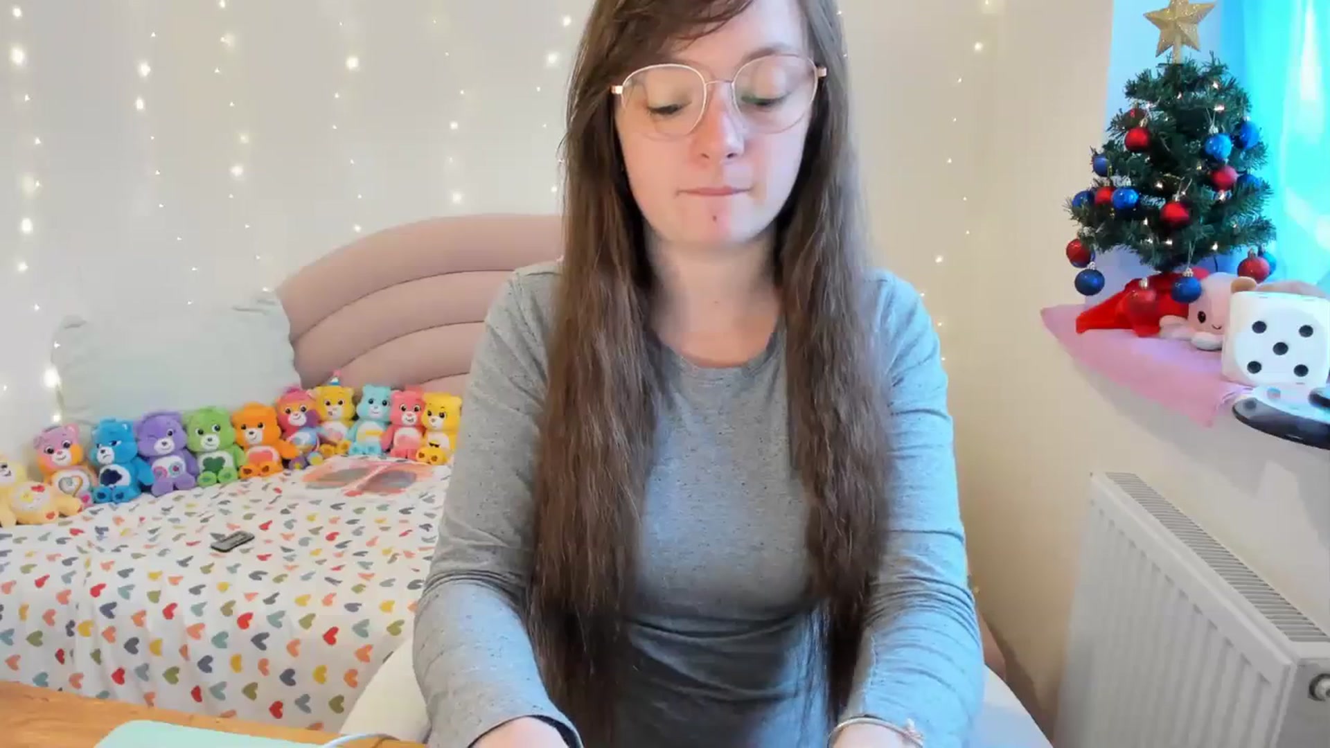 Gallery image thumbnail from JessieBear_'s myfreecams stream on, 12/15/2023, 17:43 image 4 of 20